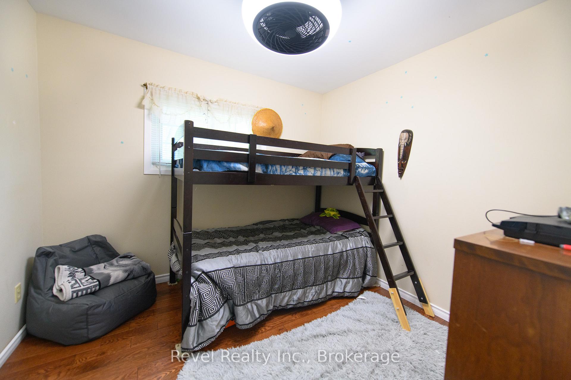 Photo 21 of 11 Innisfree Drive, Springwater, Rural Springwater — HOMEH