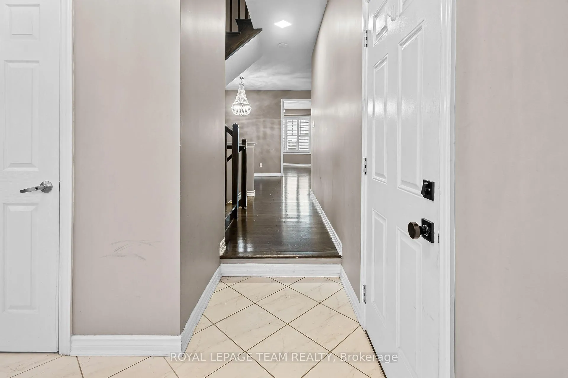 Photo 4 of 103 Coriolis Court, Ottawa, Stittsville (North) — HOMEH