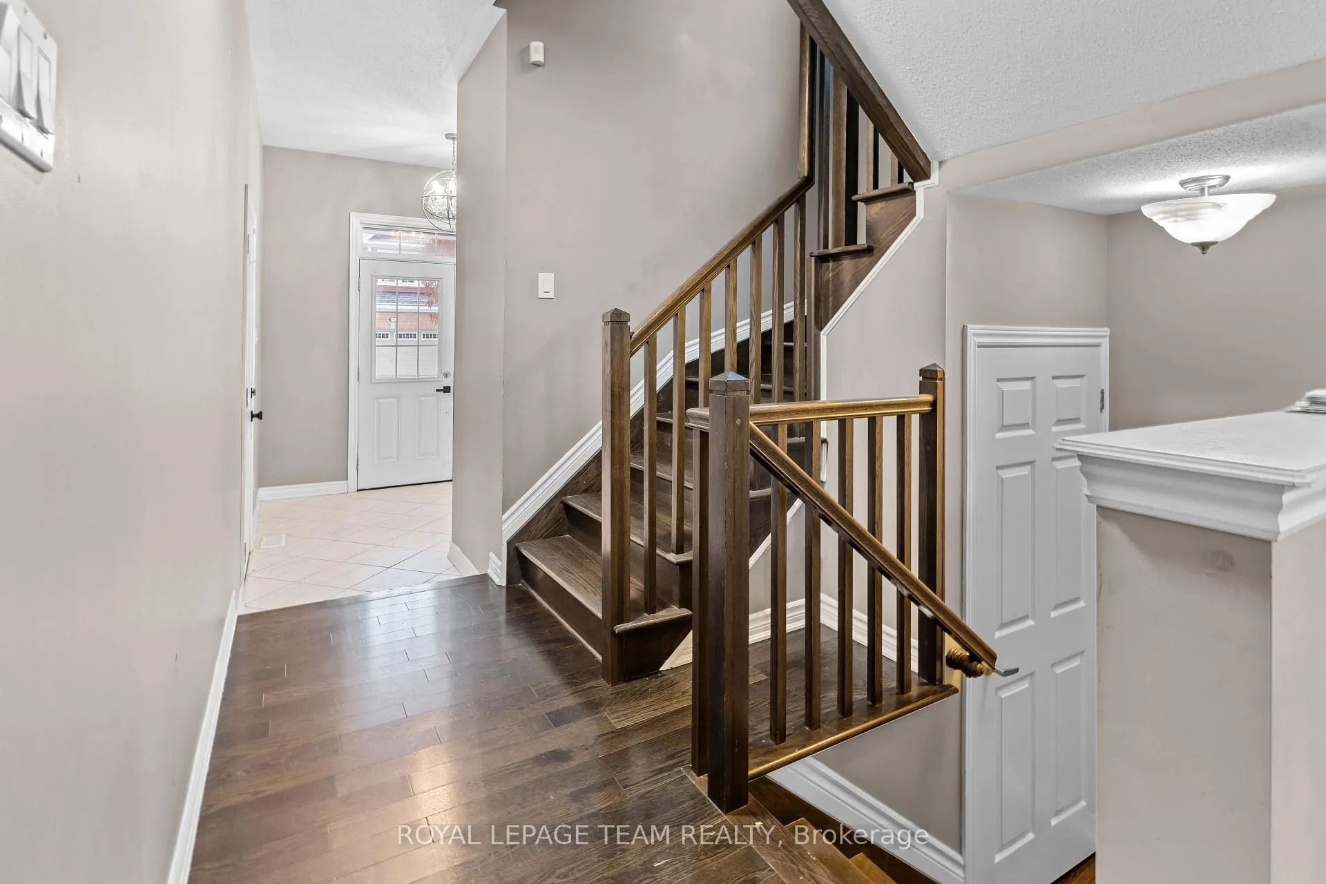 Photo 5 of 103 Coriolis Court, Ottawa, Stittsville (North) — HOMEH