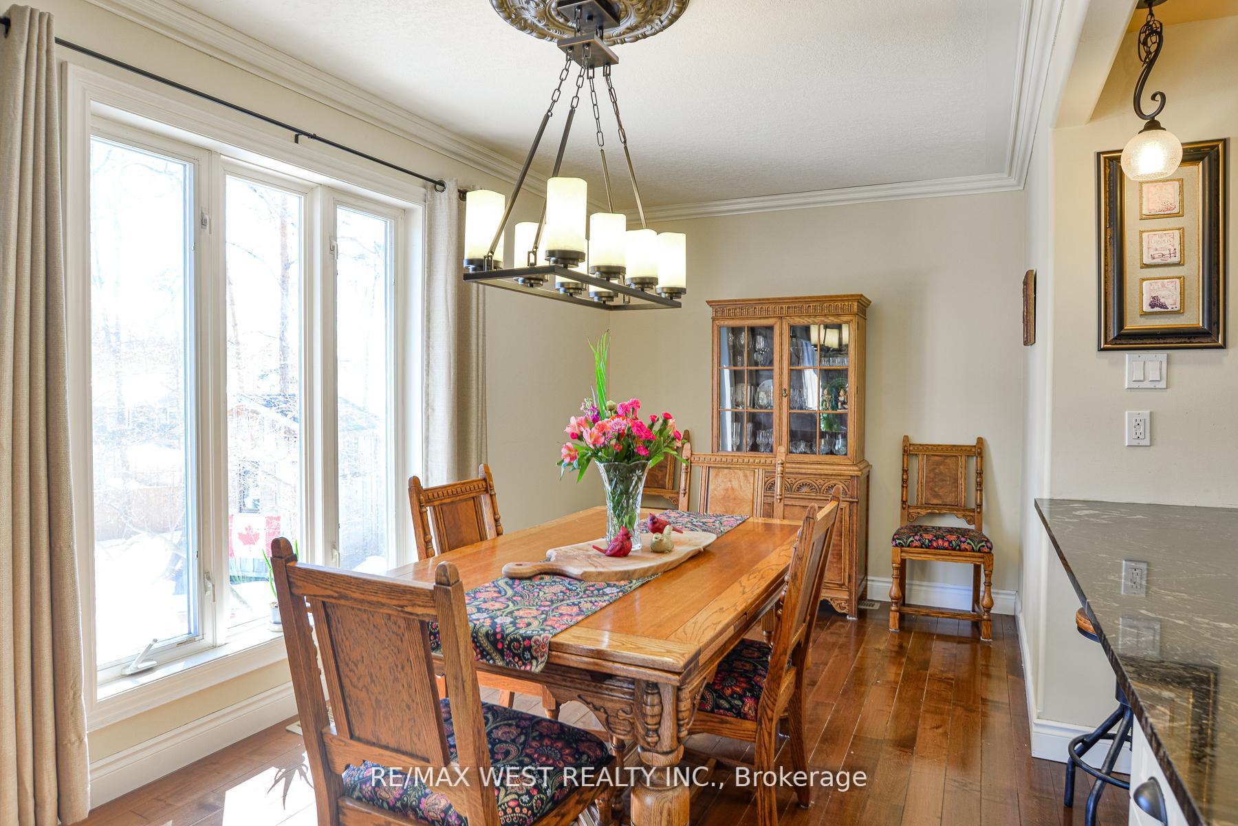 Photo 6 of 13 Albert Street W, Springwater, Hillsdale — HOMEH