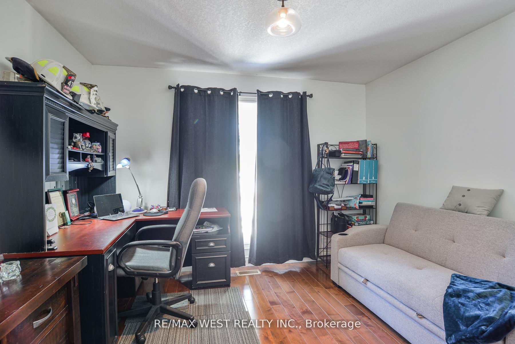 Photo 8 of 13 Albert Street W, Springwater, Hillsdale — HOMEH