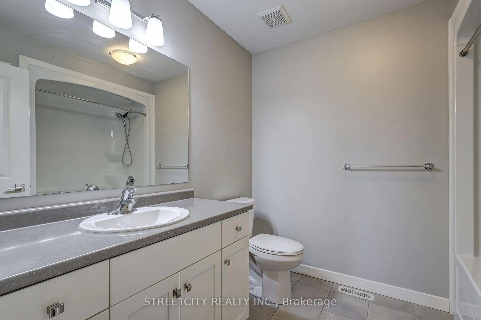 Photo 10 of 6 Arbor Trail, St. Thomas — HOMEH
