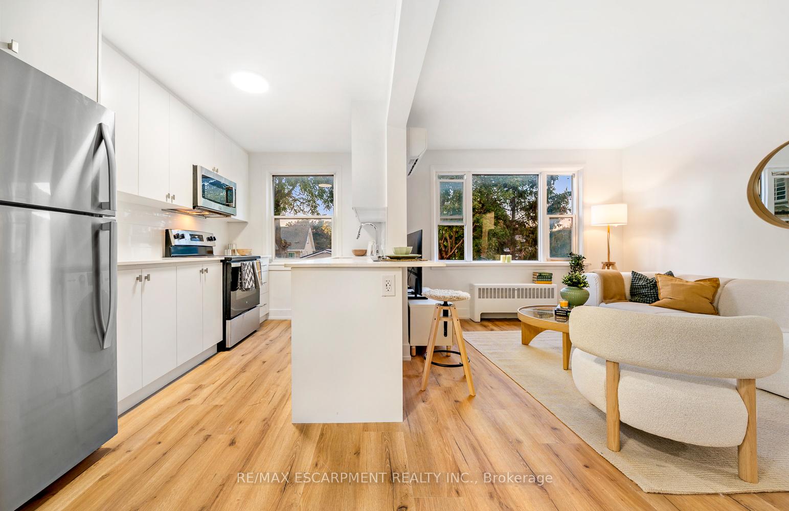 Photo 1 of Unit 17, 232 Elm Street, St. Thomas — HOMEH