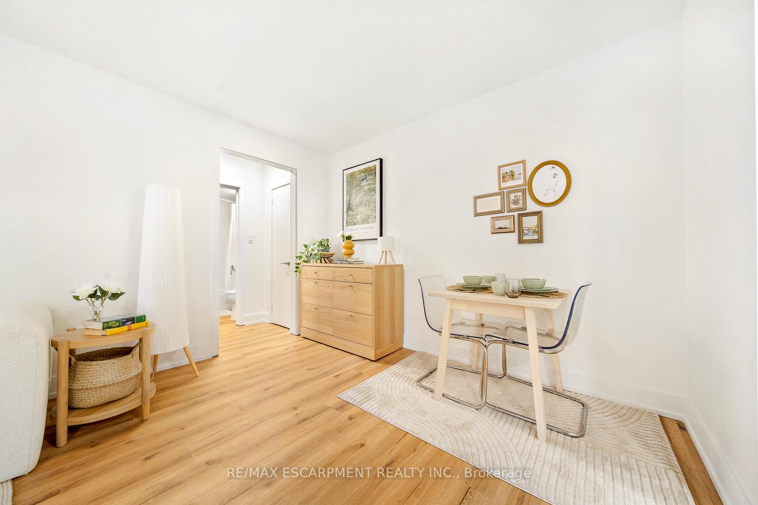 Photo 4 of Unit 17, 232 Elm Street, St. Thomas — HOMEH