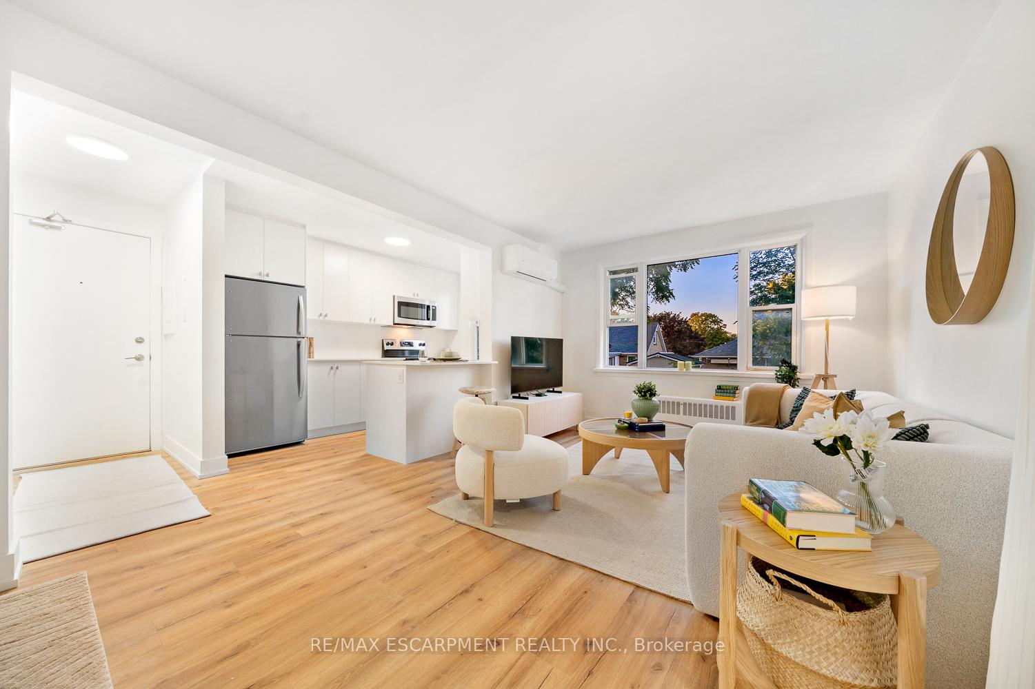 Photo 6 of Unit 17, 232 Elm Street, St. Thomas — HOMEH