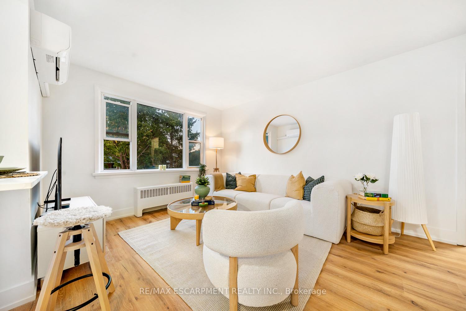 Photo 11 of Unit 17, 232 Elm Street, St. Thomas — HOMEH