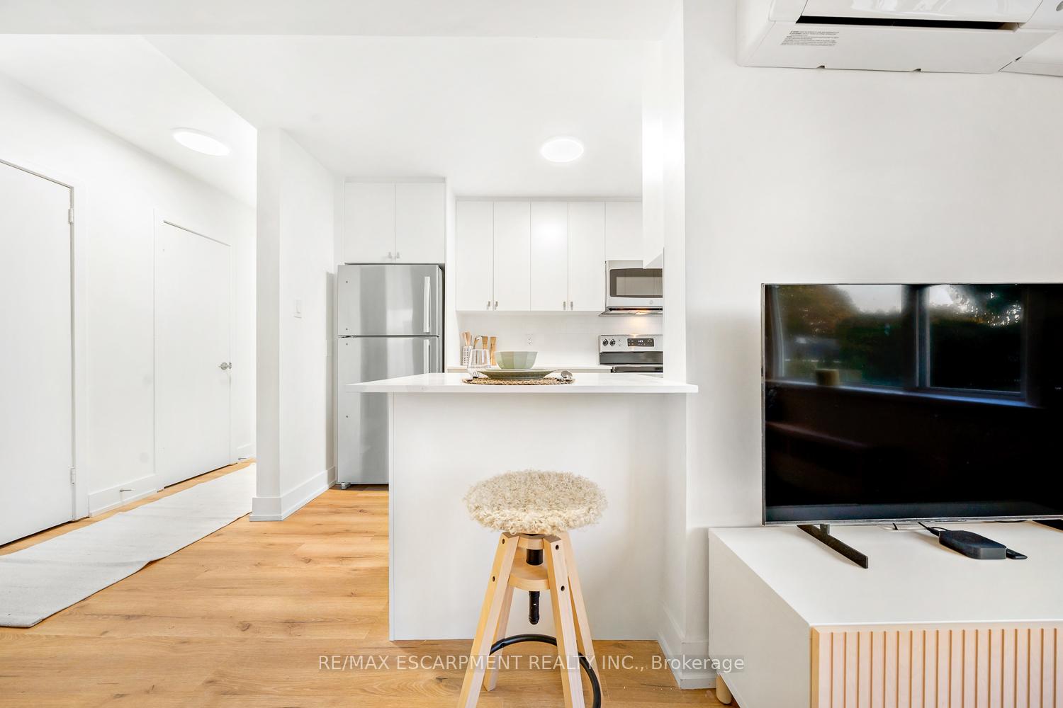 Photo 12 of Unit 17, 232 Elm Street, St. Thomas — HOMEH