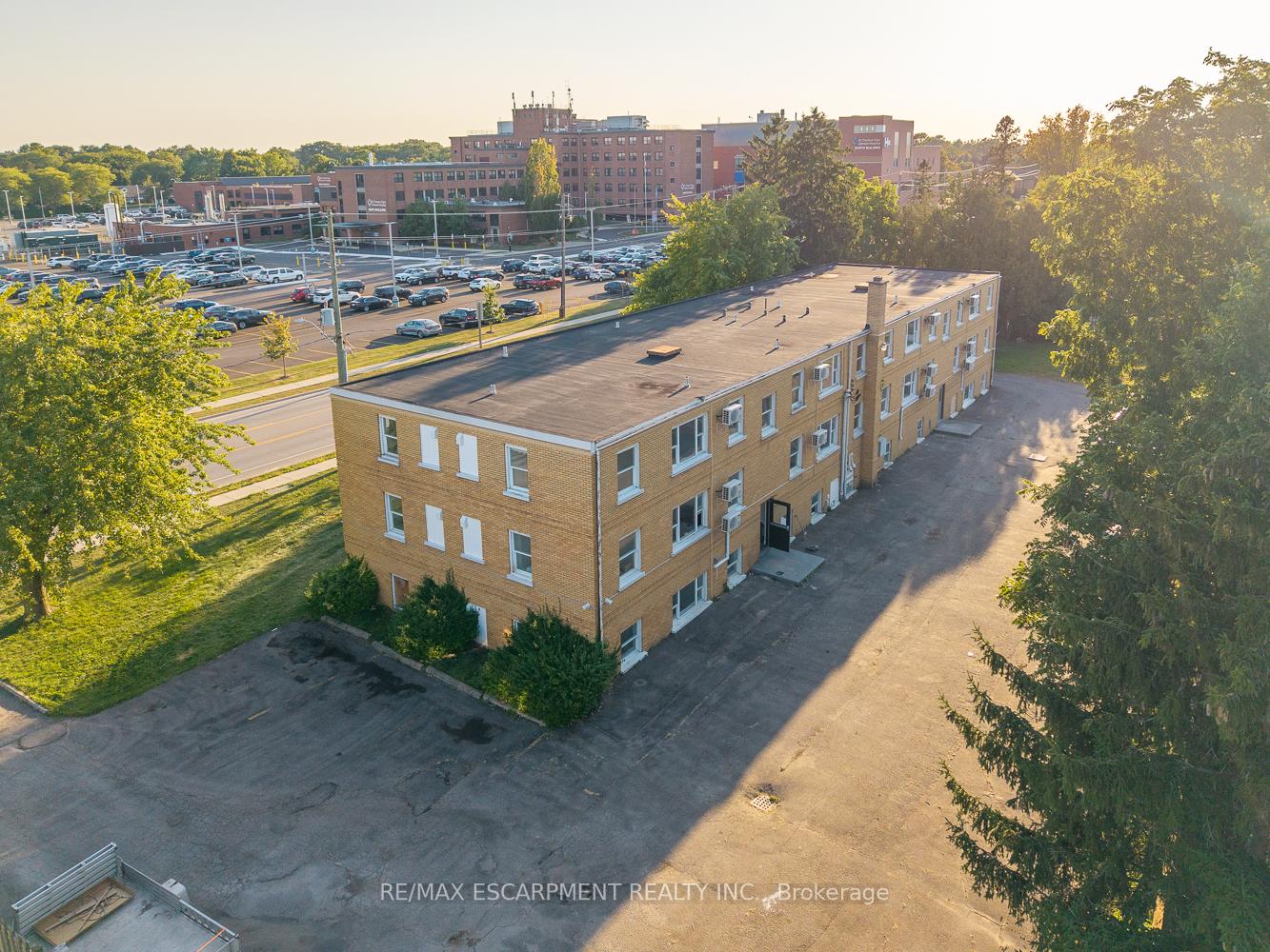 Photo 19 of Unit 17, 232 Elm Street, St. Thomas — HOMEH