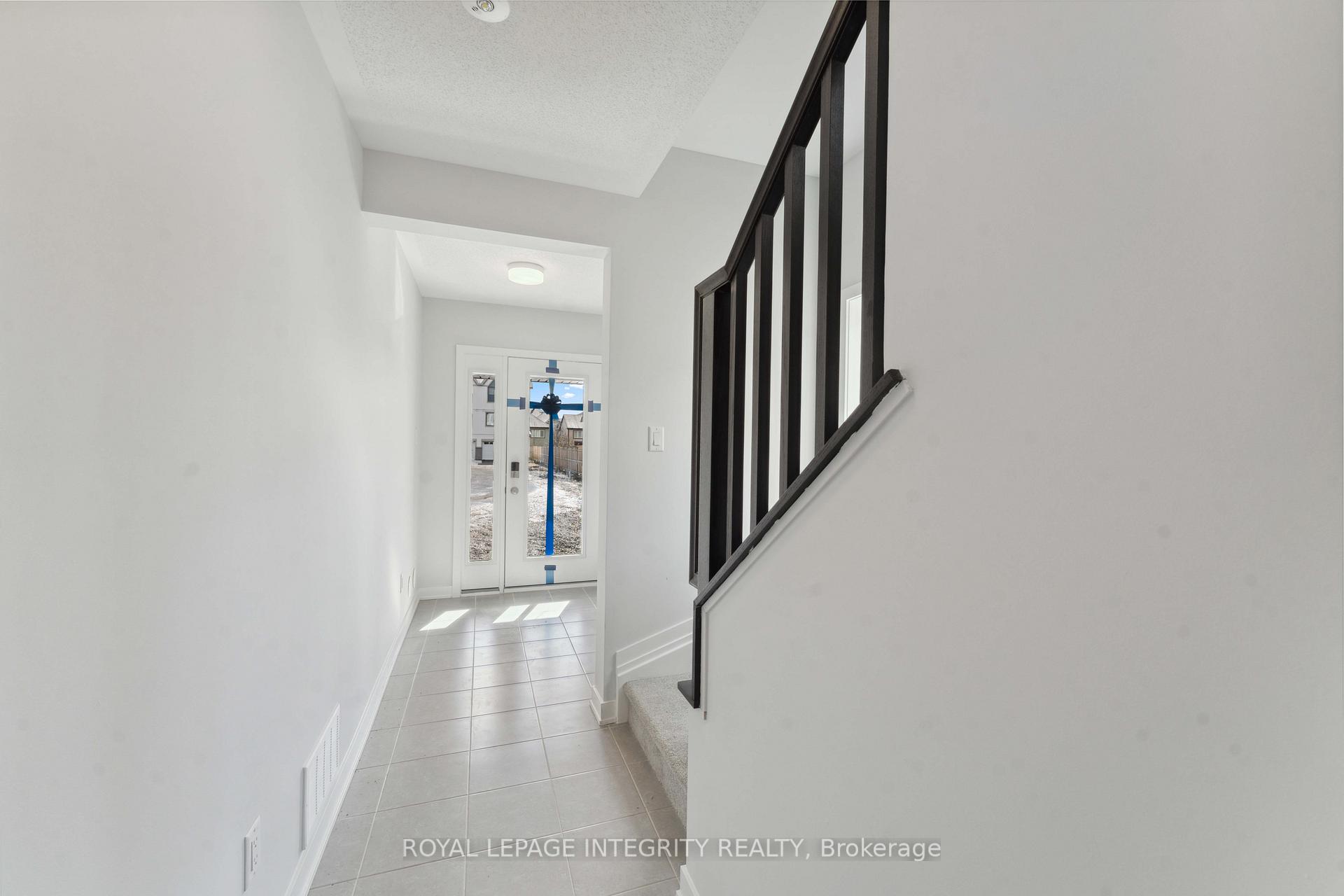 Photo 5 of 571 Woven Private, Ottawa, Stittsville (North) — HOMEH