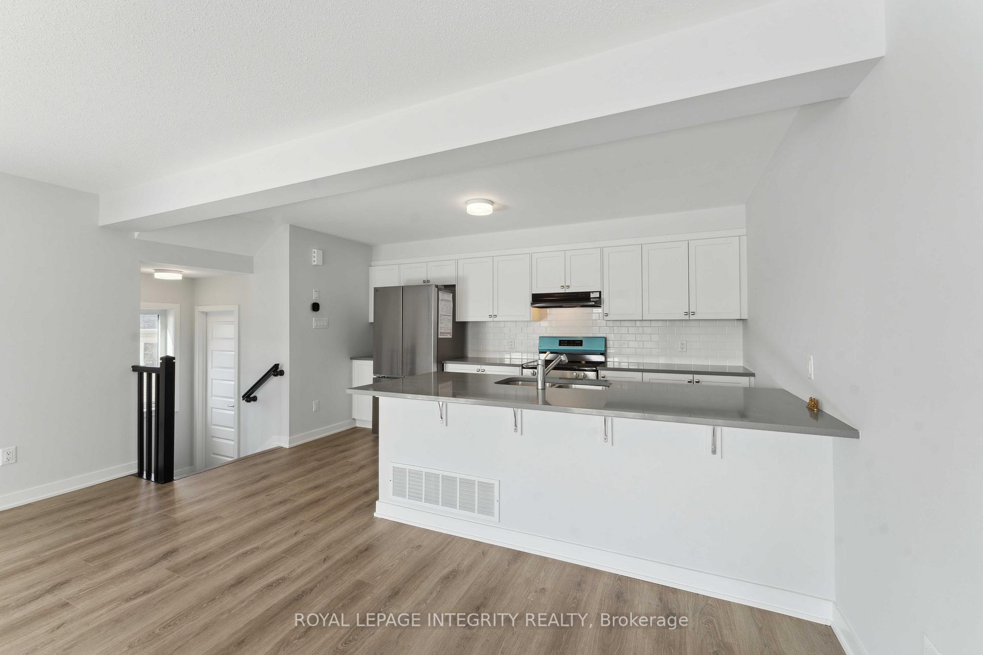 Photo 11 of 571 Woven Private, Ottawa, Stittsville (North) — HOMEH