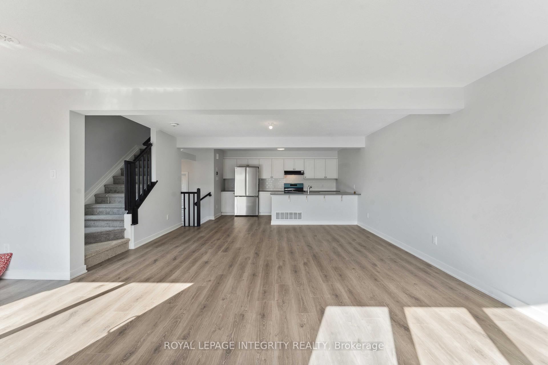 Photo 14 of 571 Woven Private, Ottawa, Stittsville (North) — HOMEH