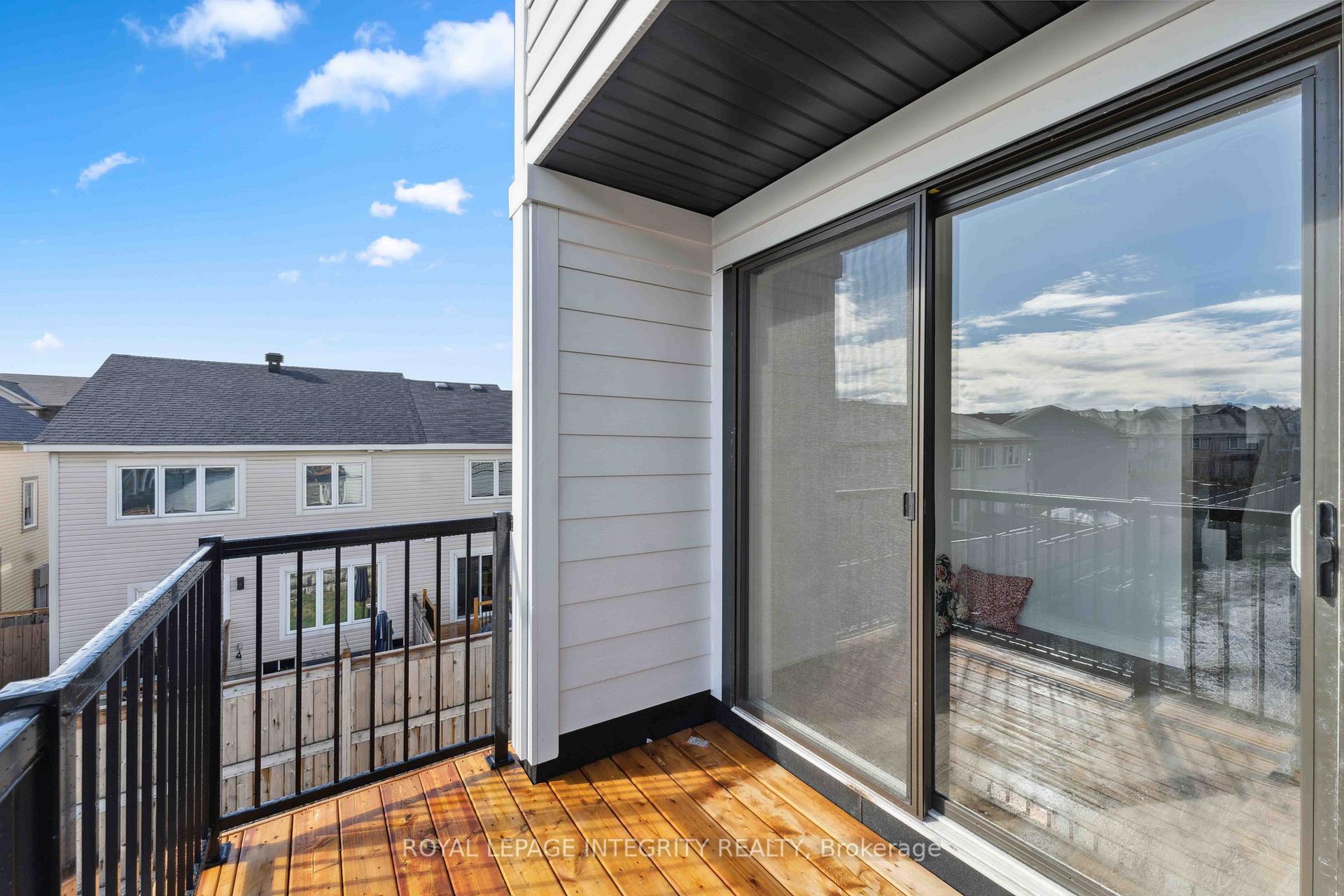 Photo 32 of 571 Woven Private, Ottawa, Stittsville (North) — HOMEH
