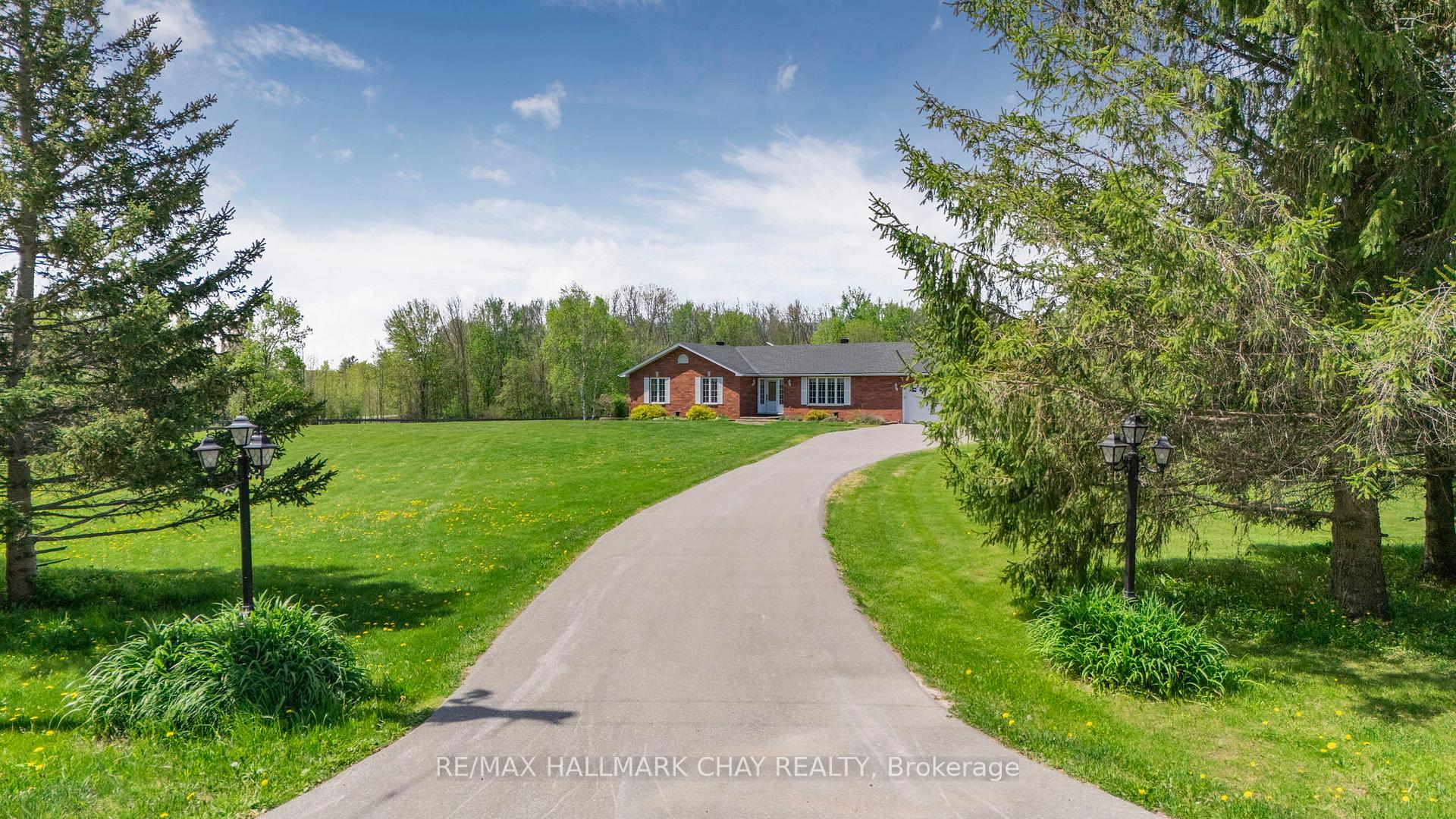 Photo 2 of 1846 Atkinson Road, Springwater, Rural Springwater — HOMEH