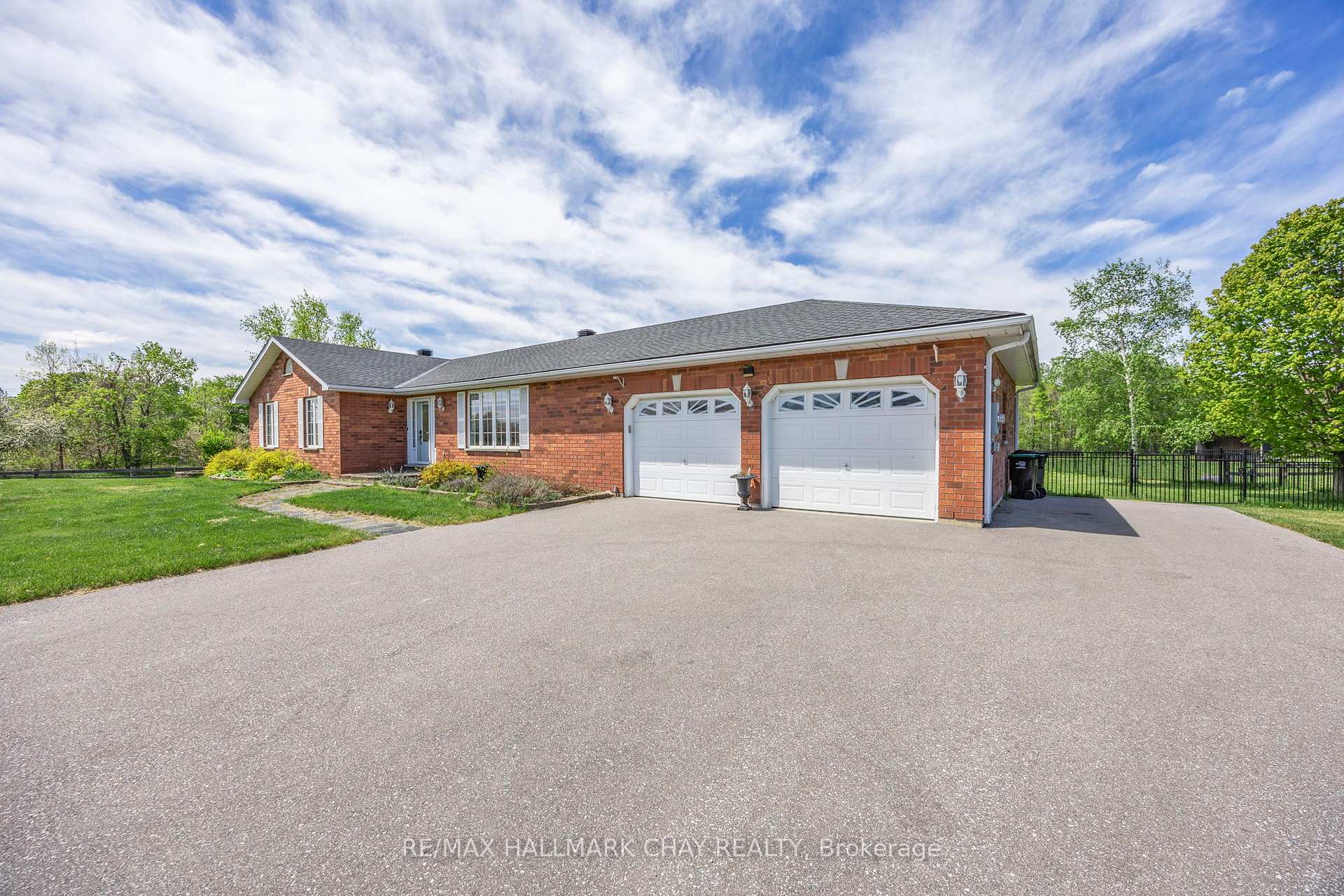 Photo 3 of 1846 Atkinson Road, Springwater, Rural Springwater — HOMEH