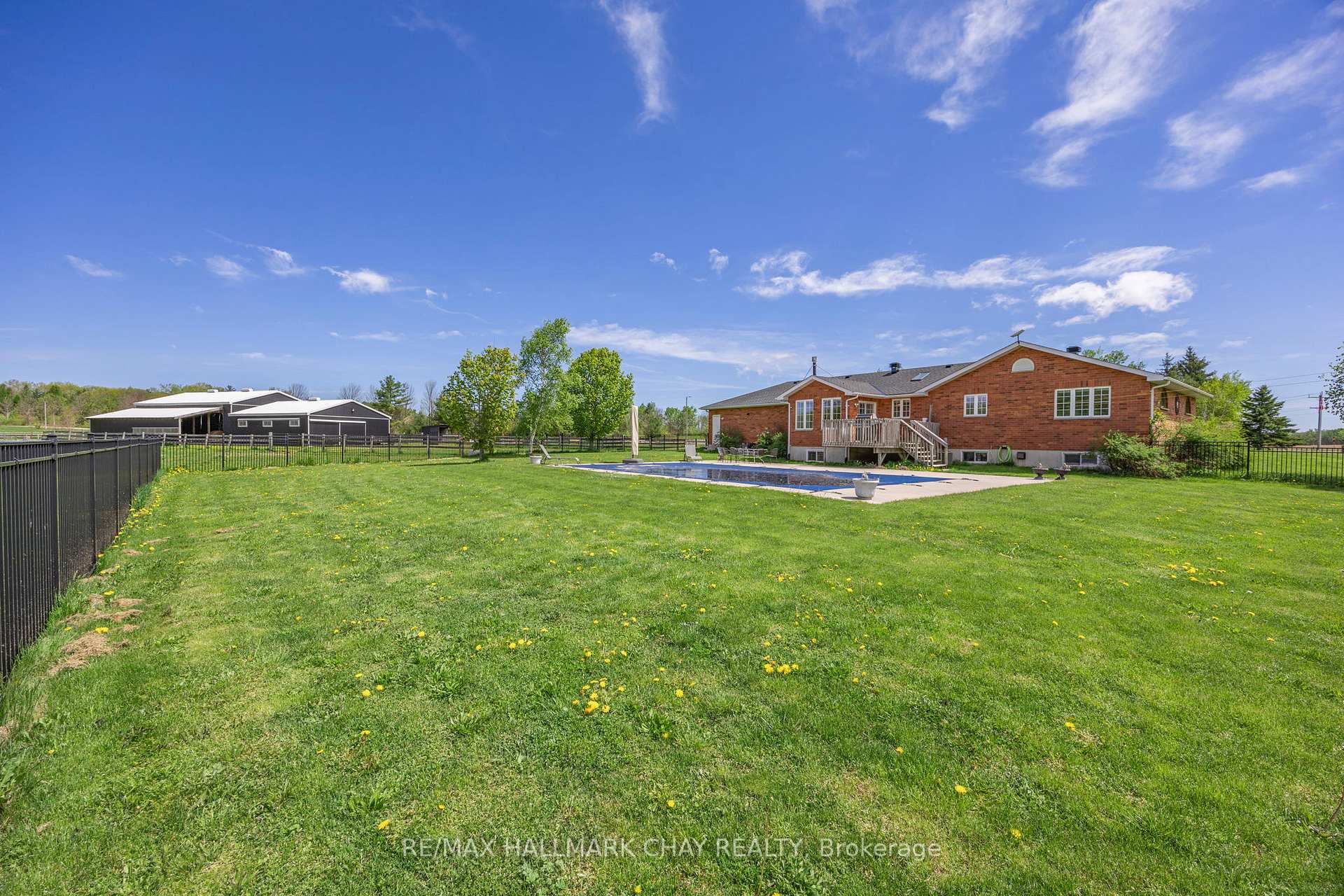 Photo 5 of 1846 Atkinson Road, Springwater, Rural Springwater — HOMEH