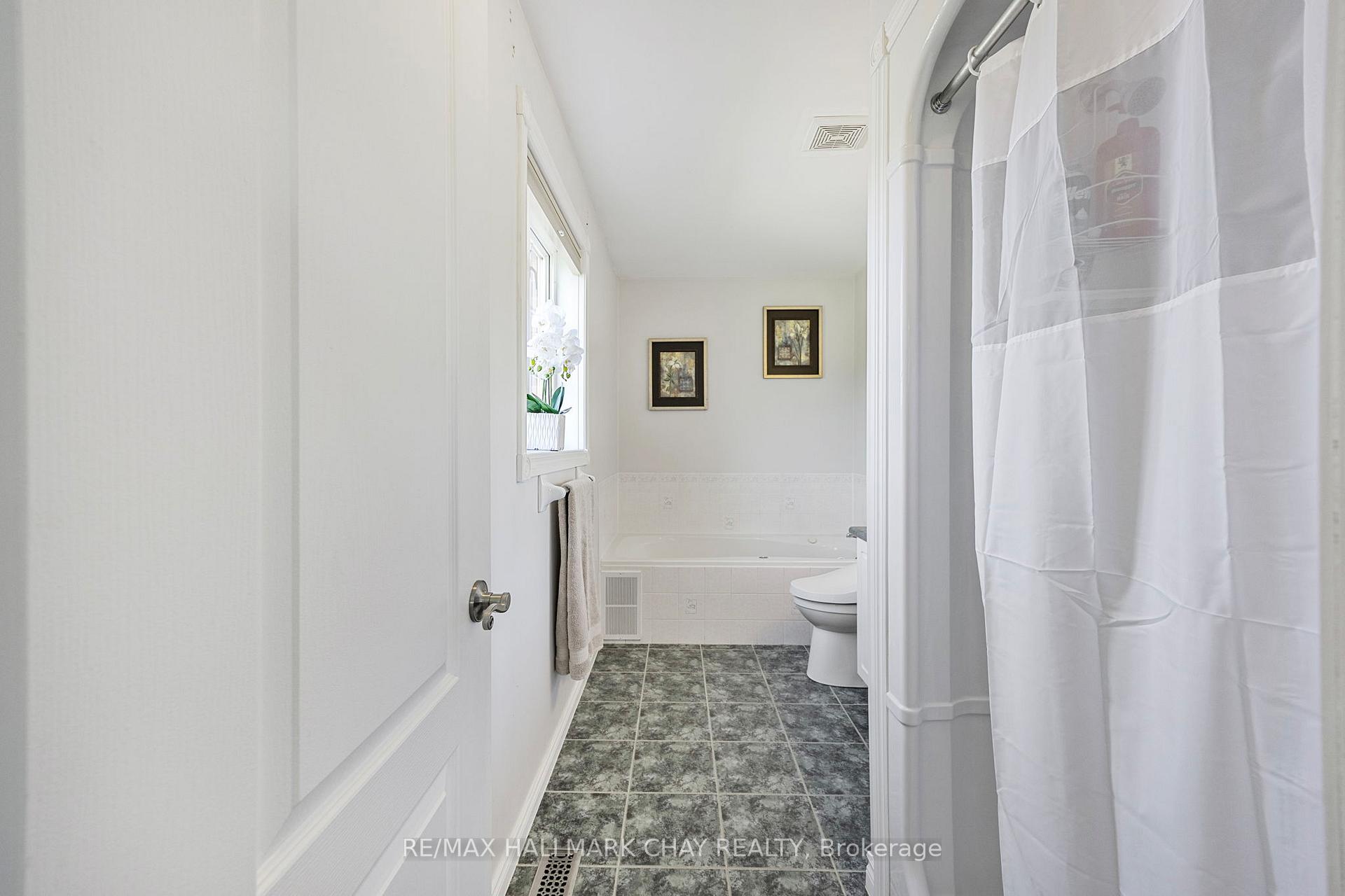 Photo 25 of 1846 Atkinson Road, Springwater, Rural Springwater — HOMEH