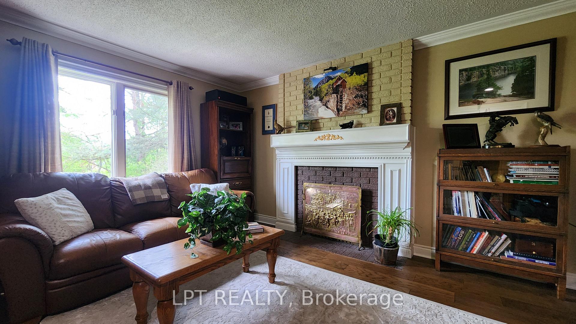 Photo 6 of 16 Idlewood Drive, Springwater, Midhurst — HOMEH