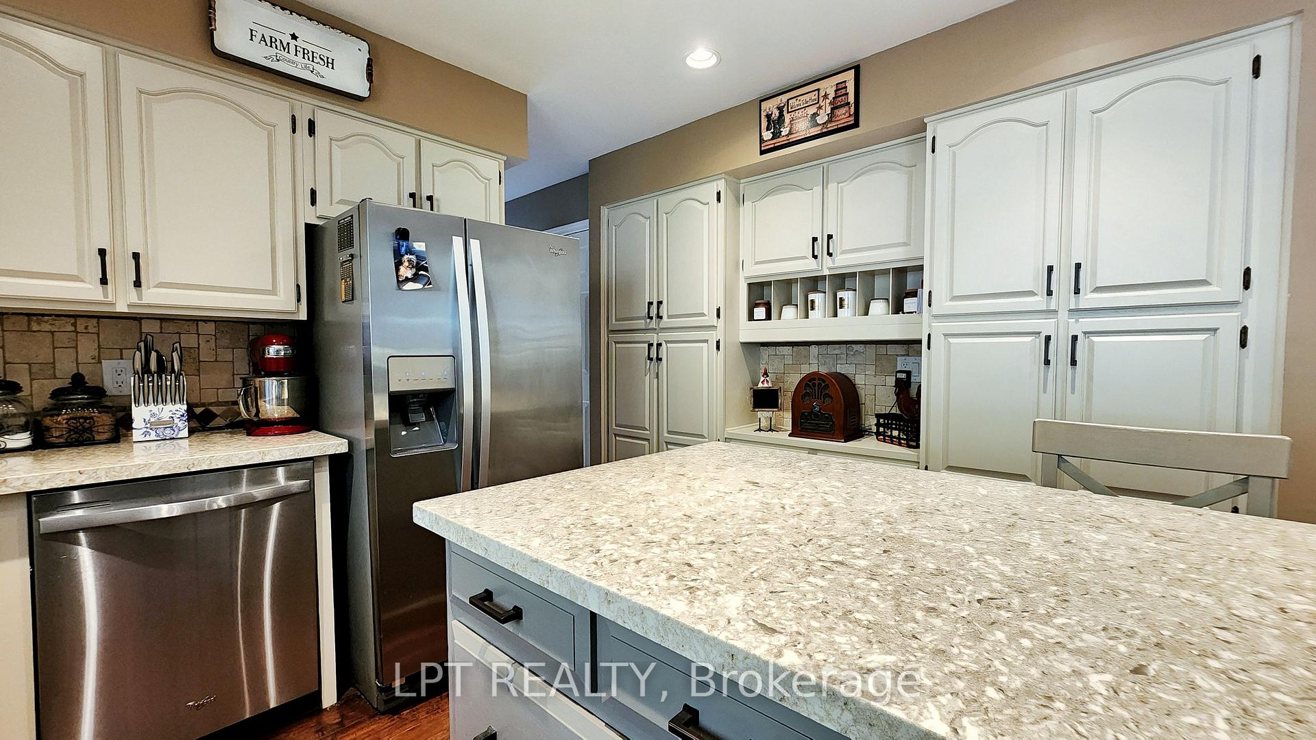 Photo 11 of 16 Idlewood Drive, Springwater, Midhurst — HOMEH