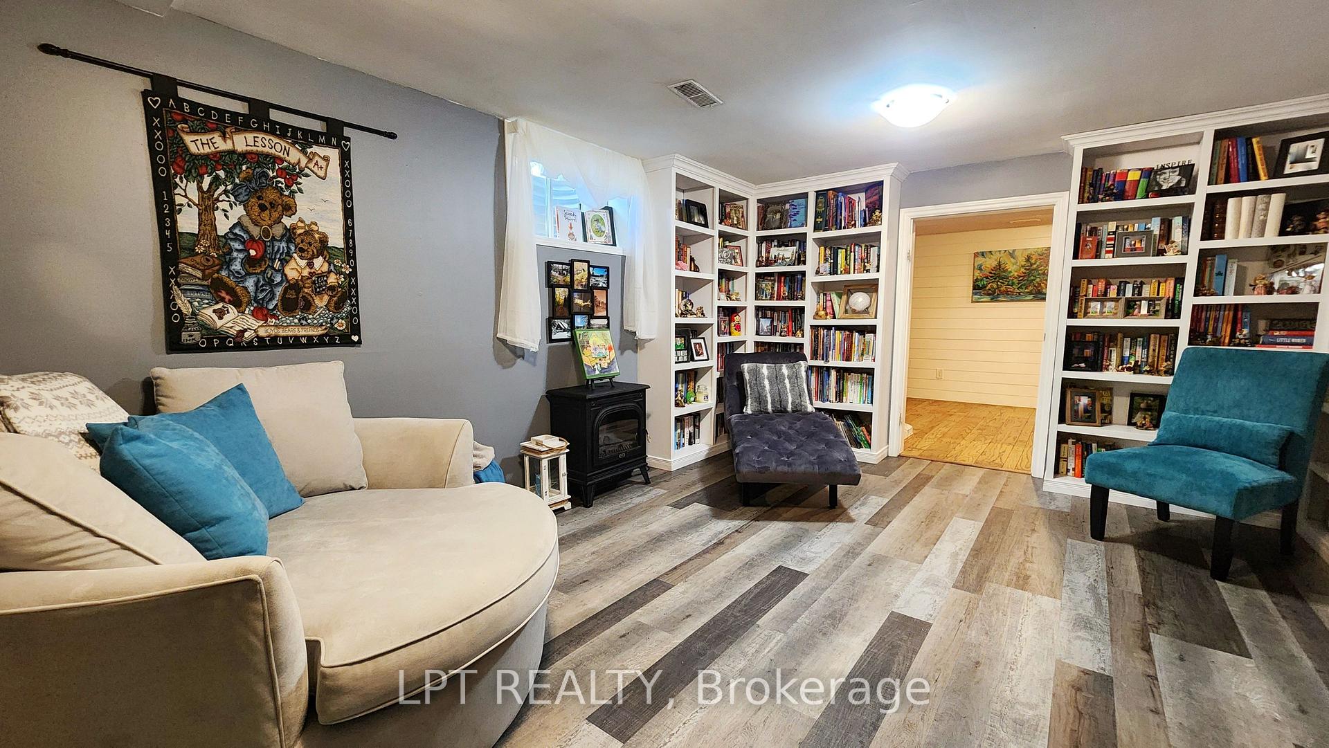 Photo 15 of 16 Idlewood Drive, Springwater, Midhurst — HOMEH