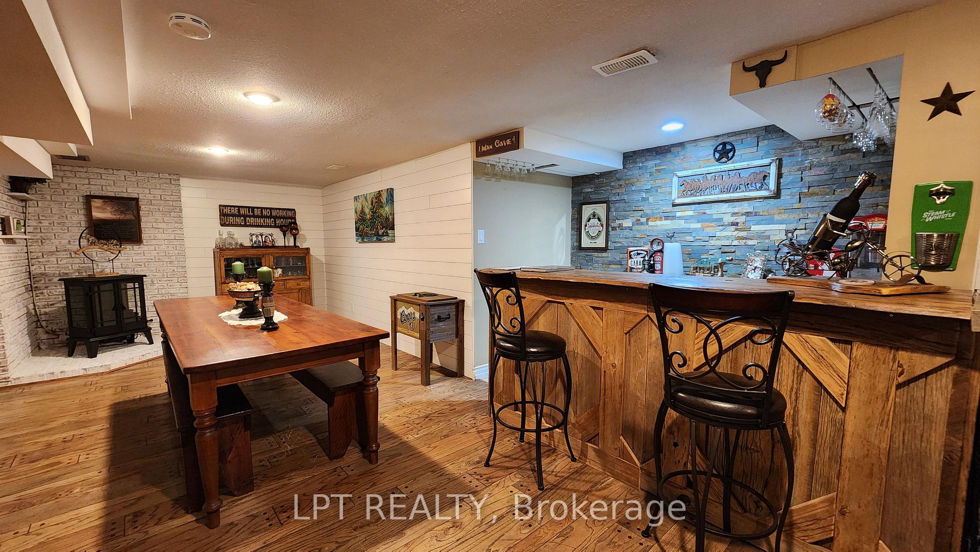 Photo 16 of 16 Idlewood Drive, Springwater, Midhurst — HOMEH