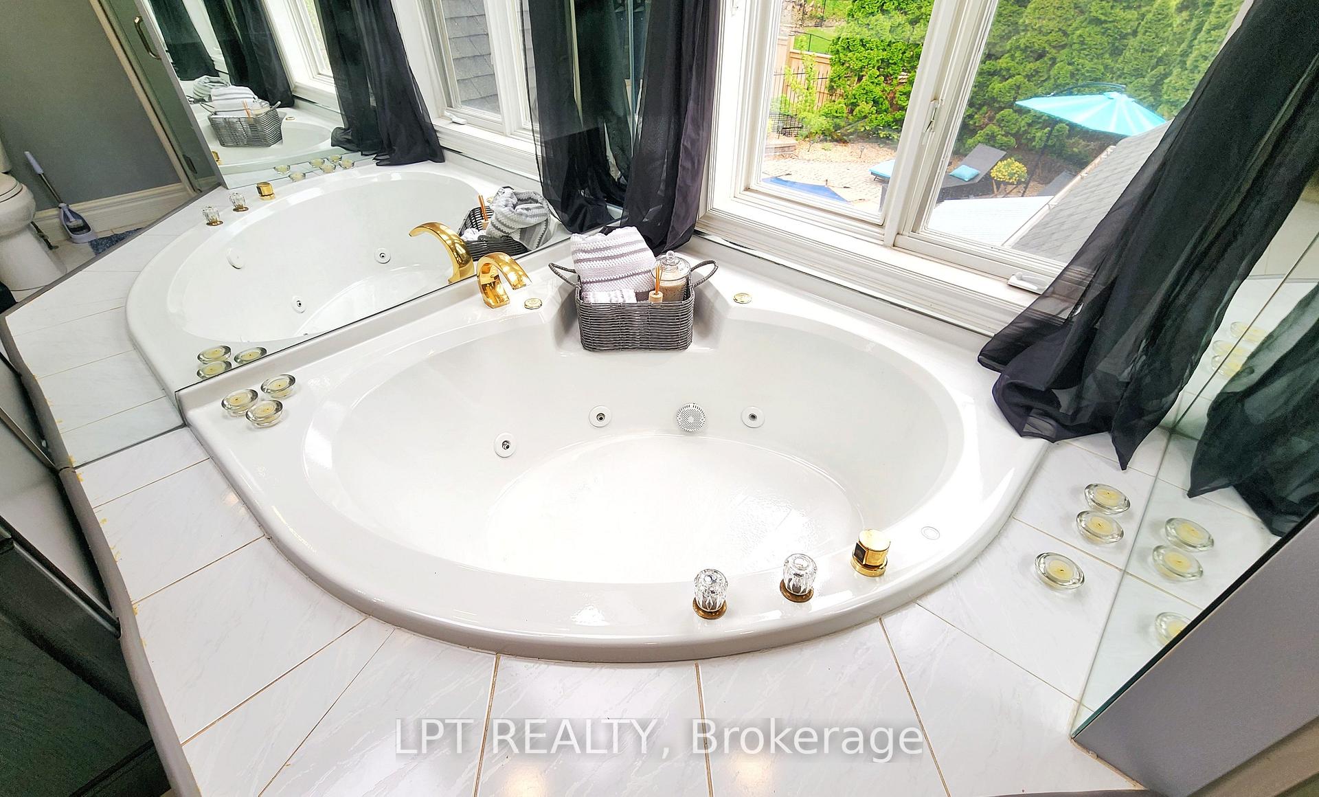 Photo 22 of 16 Idlewood Drive, Springwater, Midhurst — HOMEH