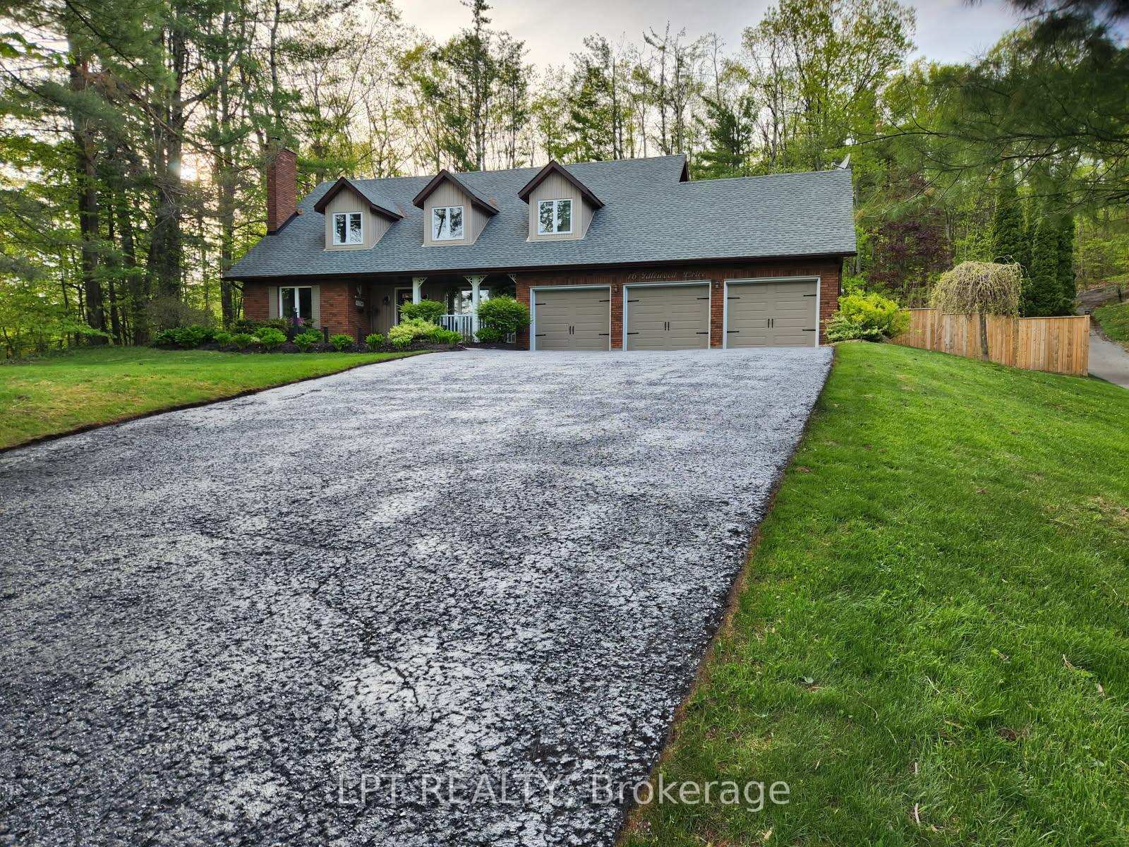 Photo 29 of 16 Idlewood Drive, Springwater, Midhurst — HOMEH