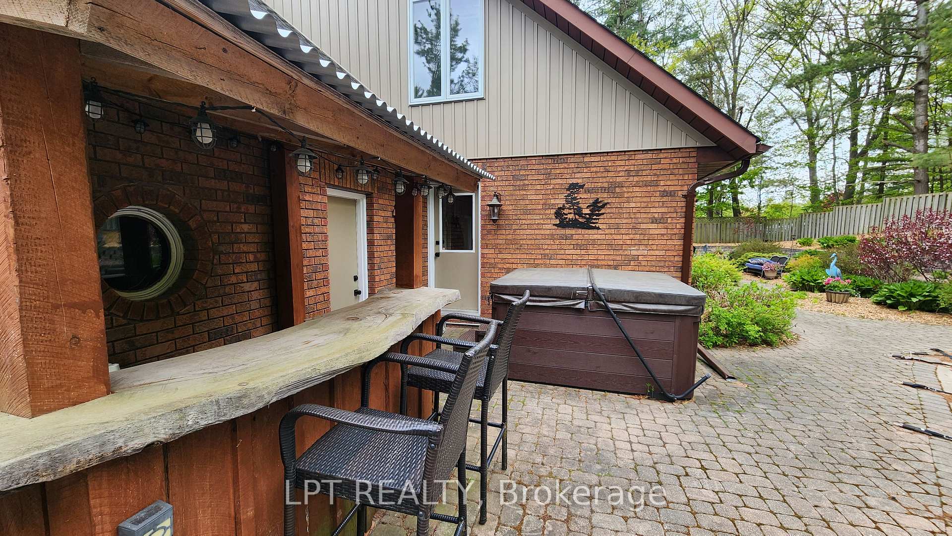 Photo 30 of 16 Idlewood Drive, Springwater, Midhurst — HOMEH