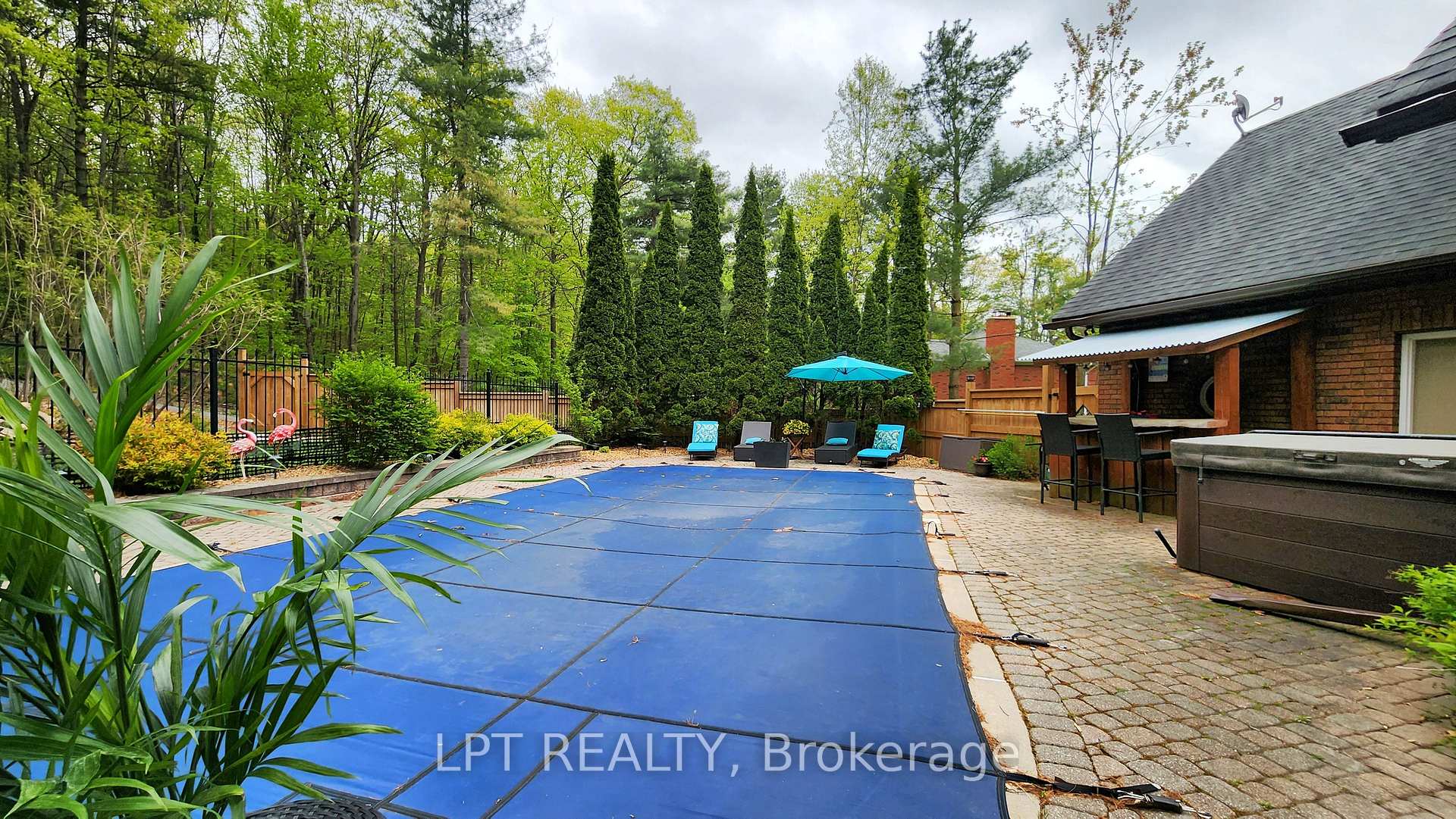 Photo 31 of 16 Idlewood Drive, Springwater, Midhurst — HOMEH