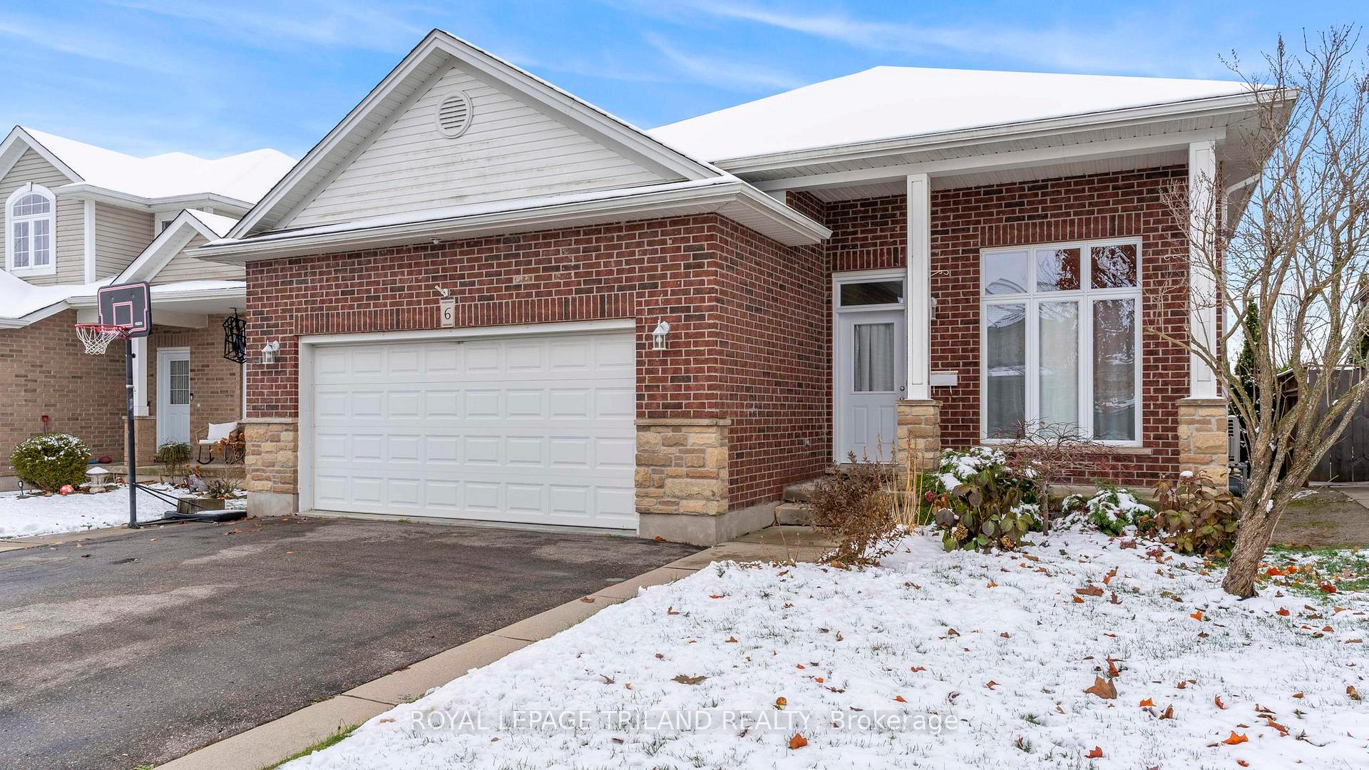 Photo 3 of 6 Circlewood Drive, St. Thomas — HOMEH
