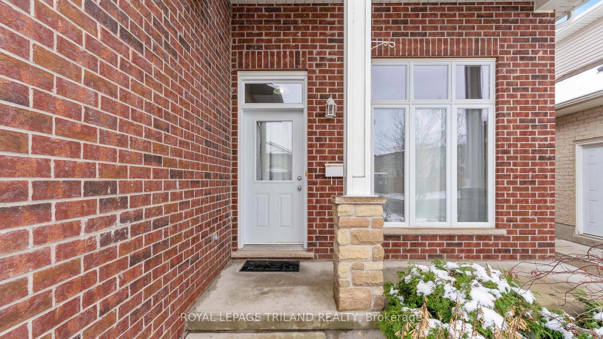 Photo 4 of 6 Circlewood Drive, St. Thomas — HOMEH