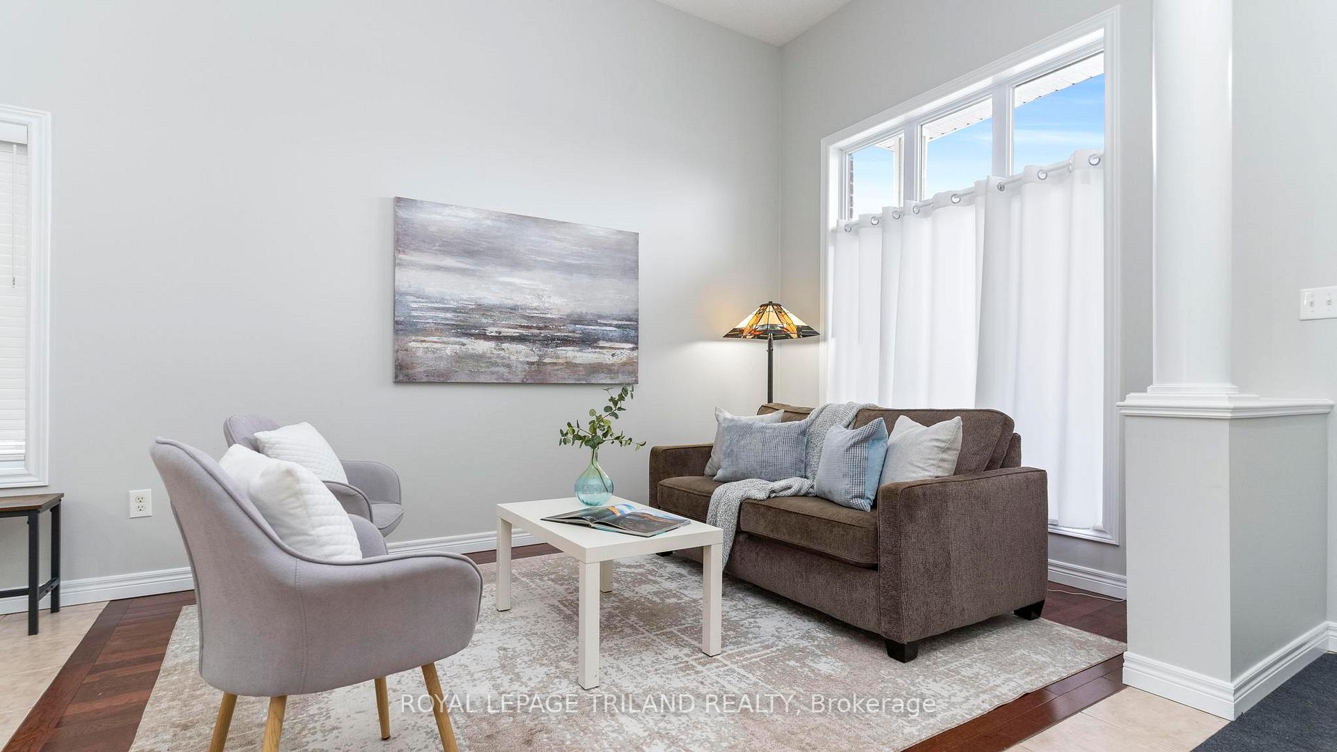Photo 7 of 6 Circlewood Drive, St. Thomas — HOMEH