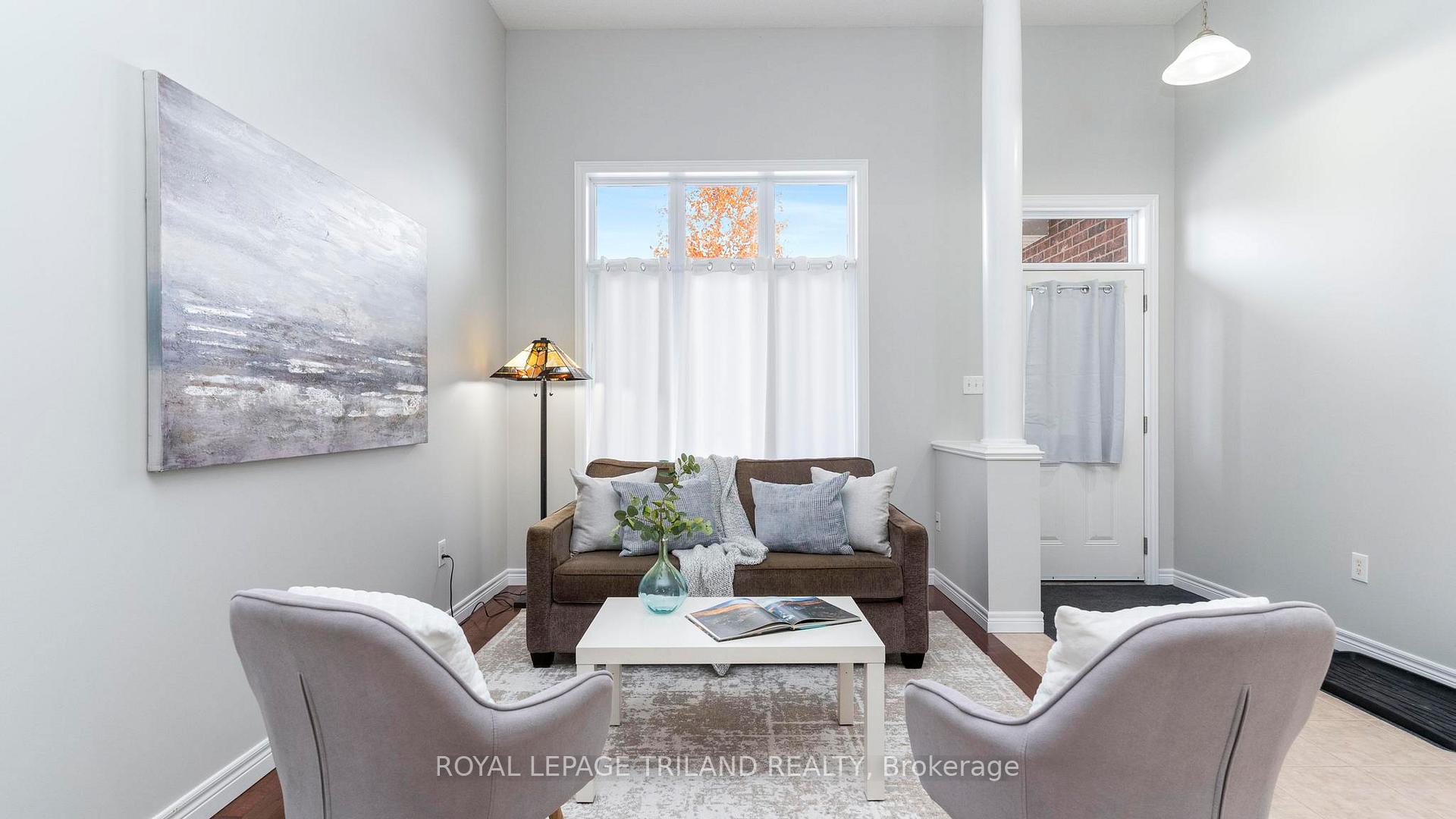 Photo 8 of 6 Circlewood Drive, St. Thomas — HOMEH