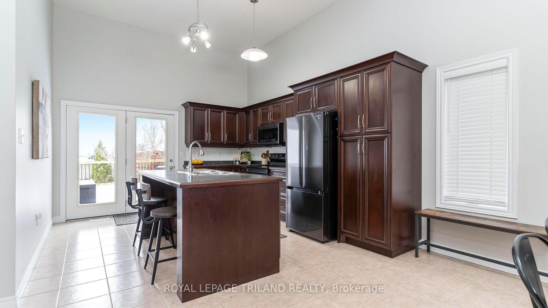Photo 14 of 6 Circlewood Drive, St. Thomas — HOMEH