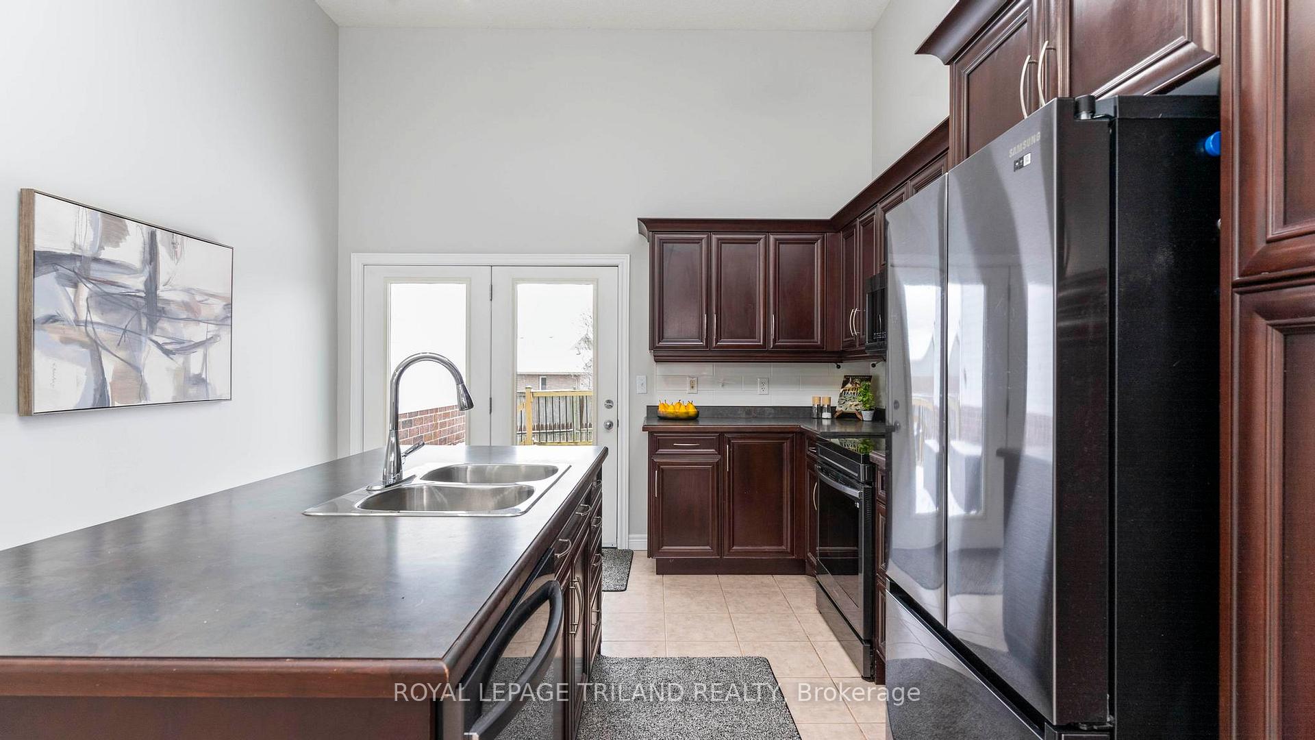 Photo 15 of 6 Circlewood Drive, St. Thomas — HOMEH