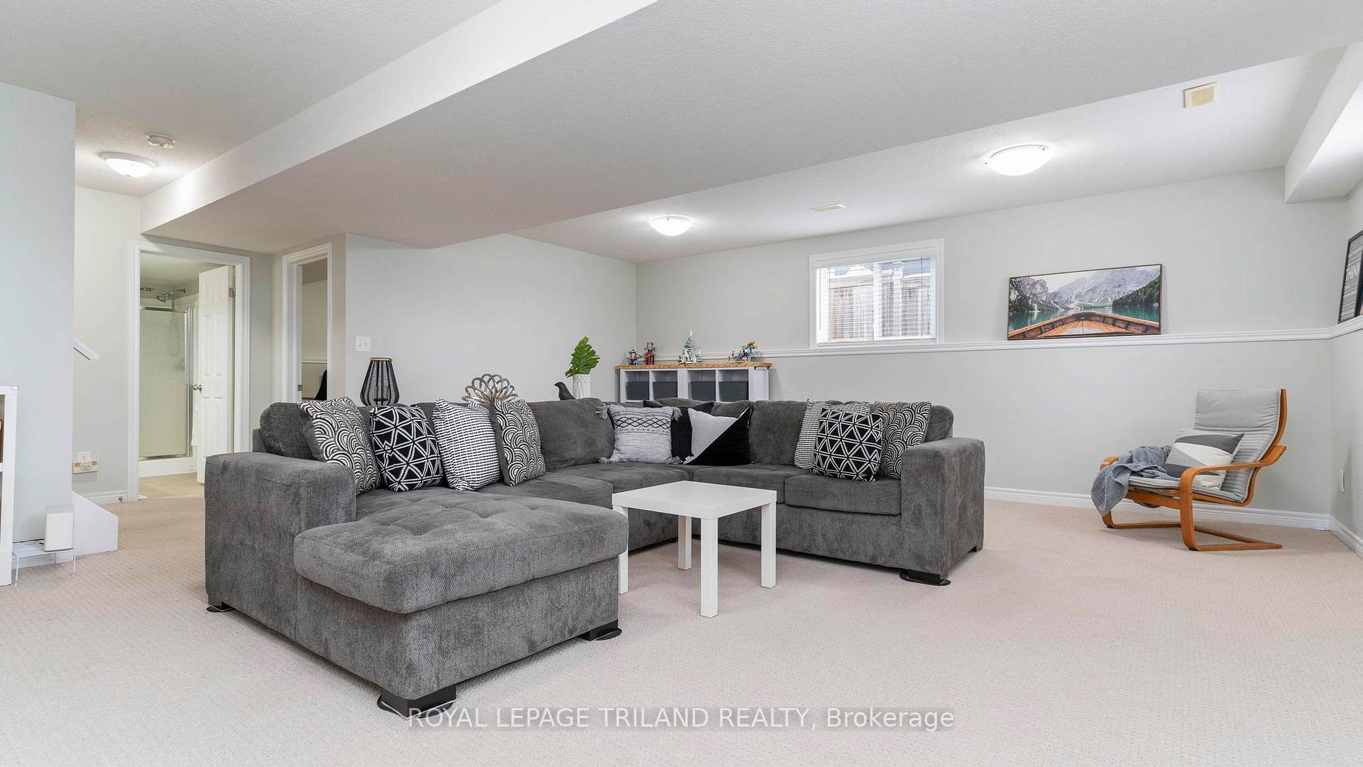 Photo 32 of 6 Circlewood Drive, St. Thomas — HOMEH