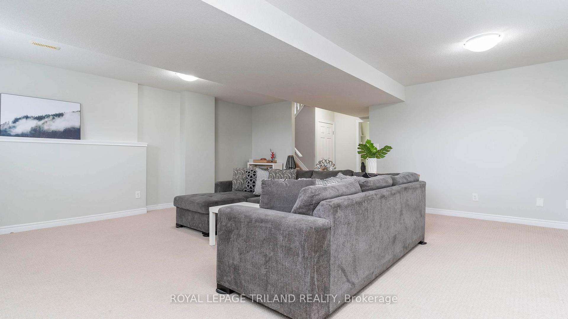 Photo 33 of 6 Circlewood Drive, St. Thomas — HOMEH