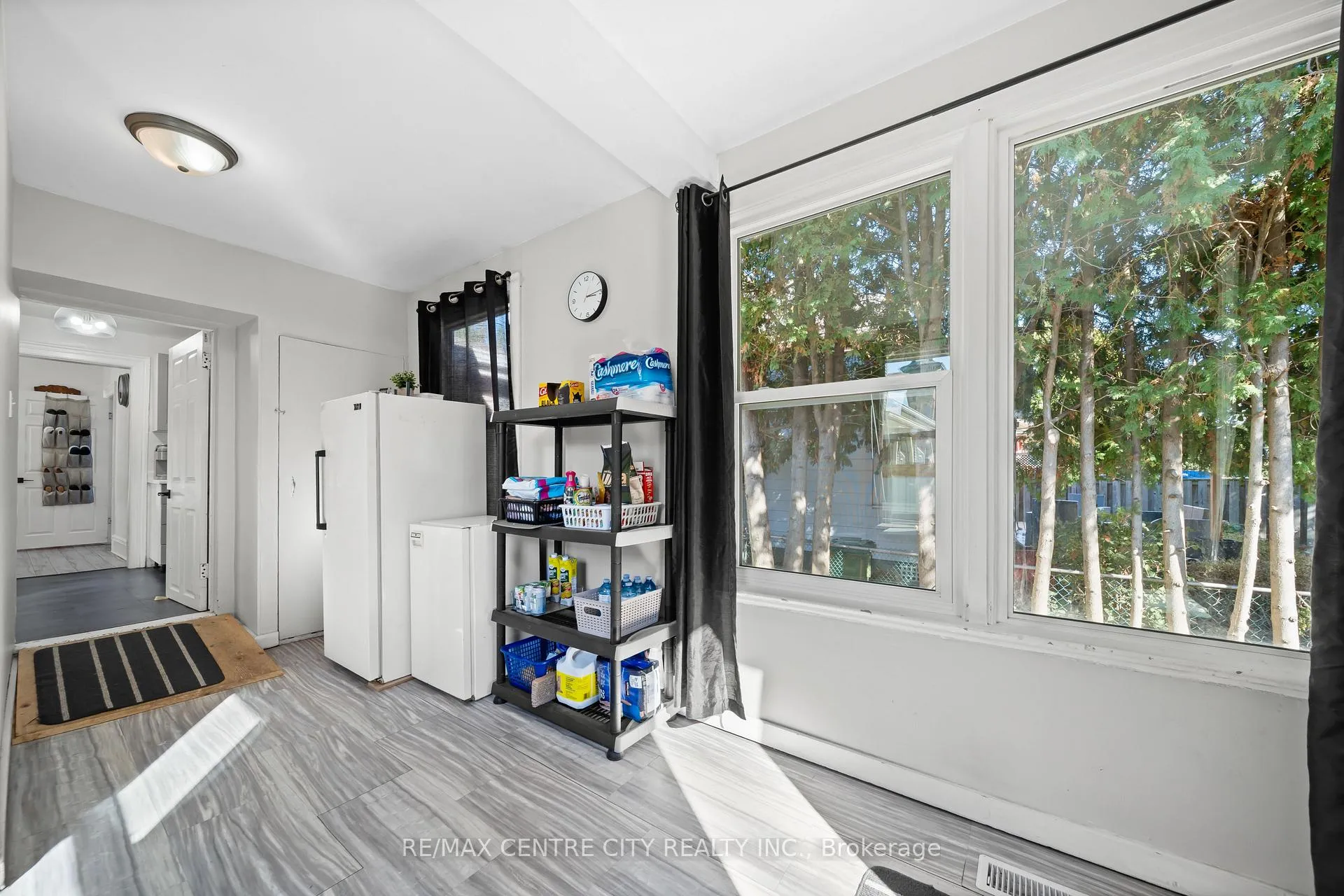 Photo 15 of 174 Centre Street, St. Thomas — HOMEH