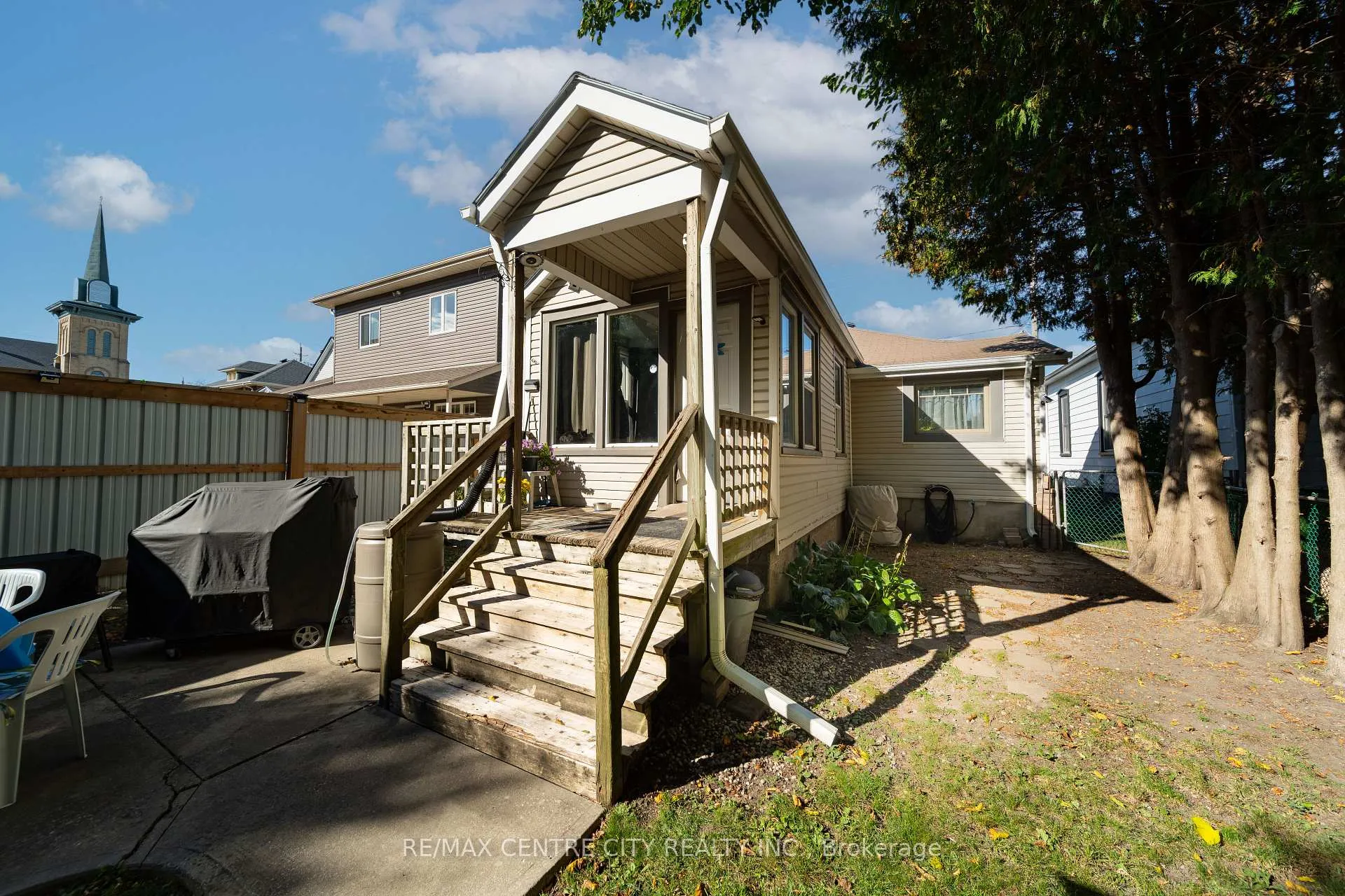 Photo 26 of 174 Centre Street, St. Thomas — HOMEH
