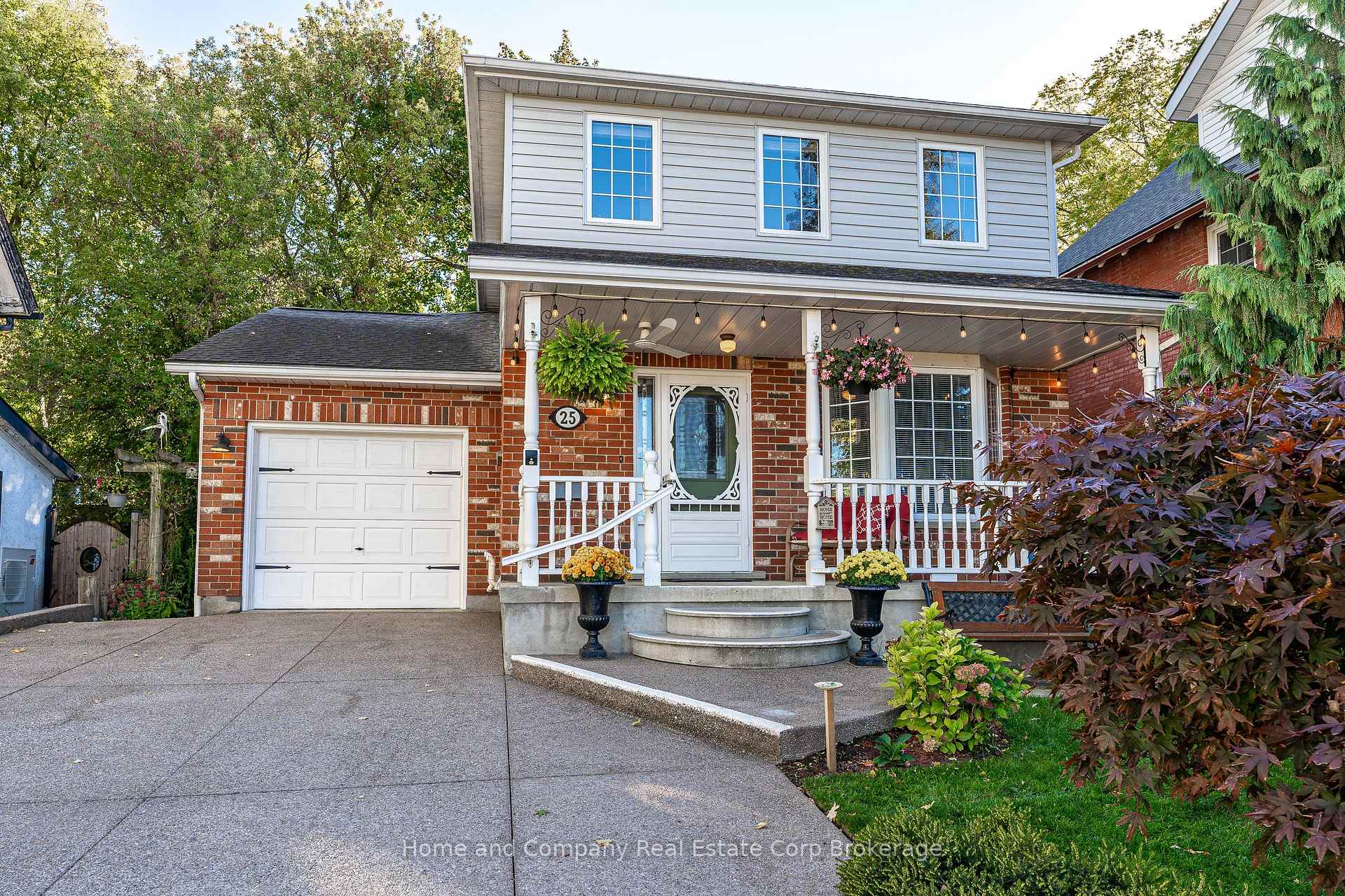 Photo 1 of 25 Water Street, Stratford — HOMEH