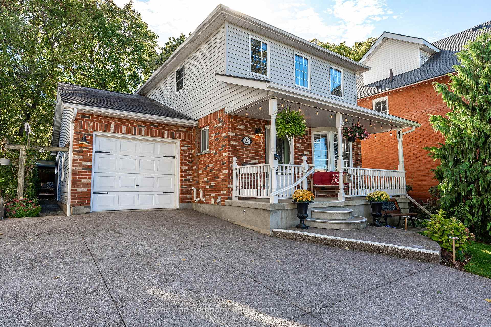 Photo 3 of 25 Water Street, Stratford — HOMEH