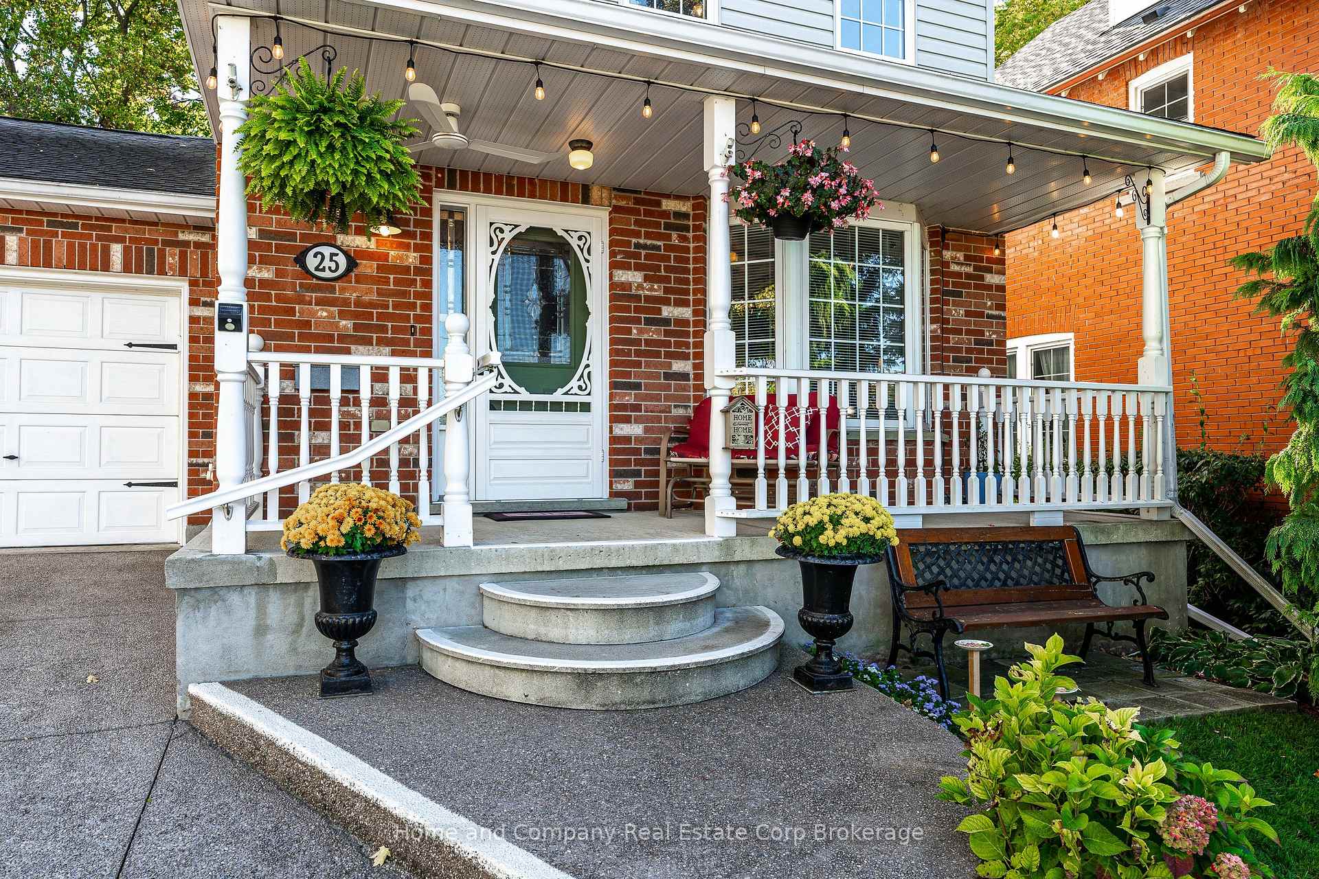Photo 4 of 25 Water Street, Stratford — HOMEH