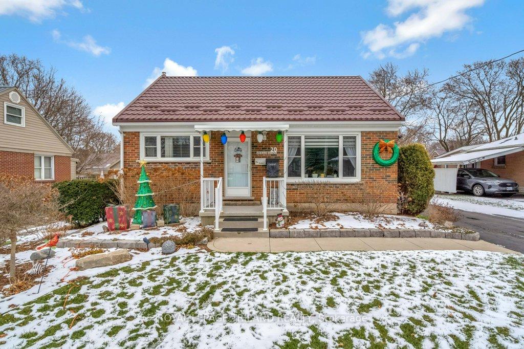 Photo 1 of 20 Dieppe Drive, St. Thomas — HOMEH