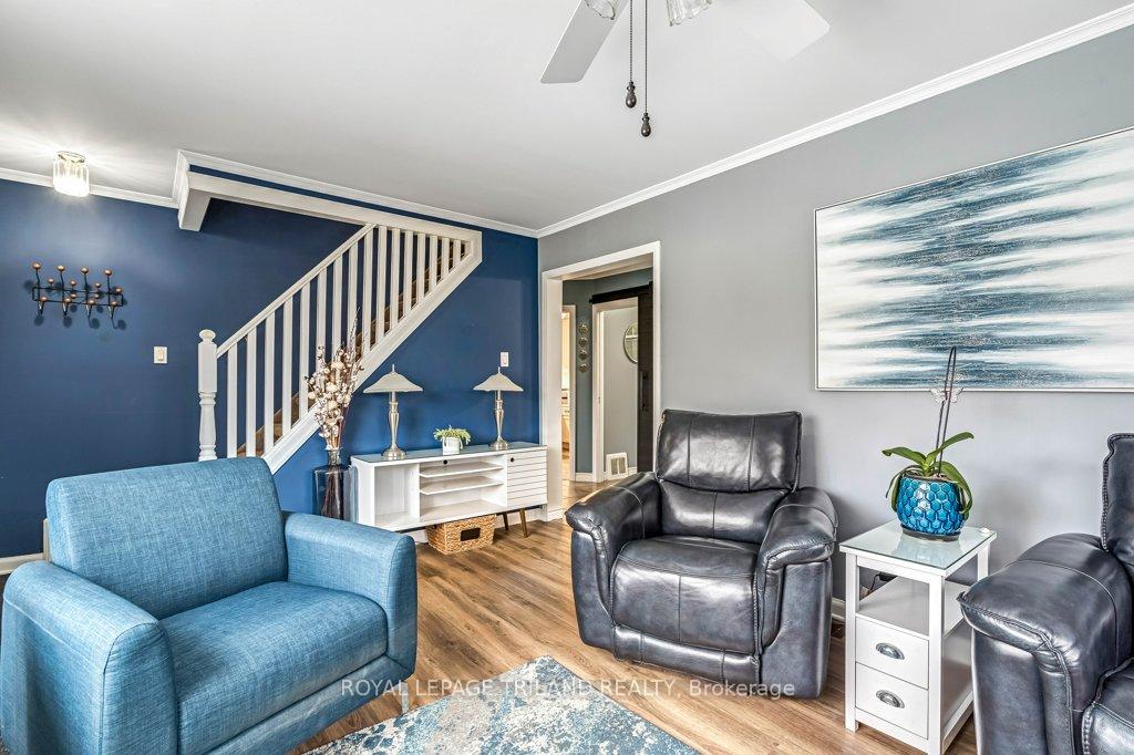 Photo 9 of 20 Dieppe Drive, St. Thomas — HOMEH