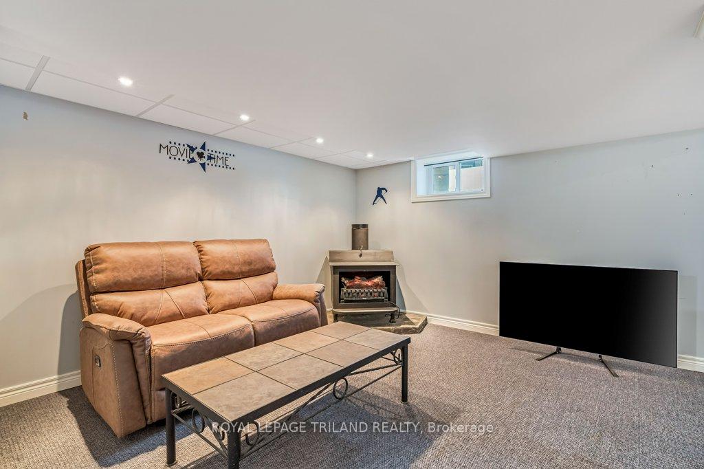Photo 32 of 20 Dieppe Drive, St. Thomas — HOMEH