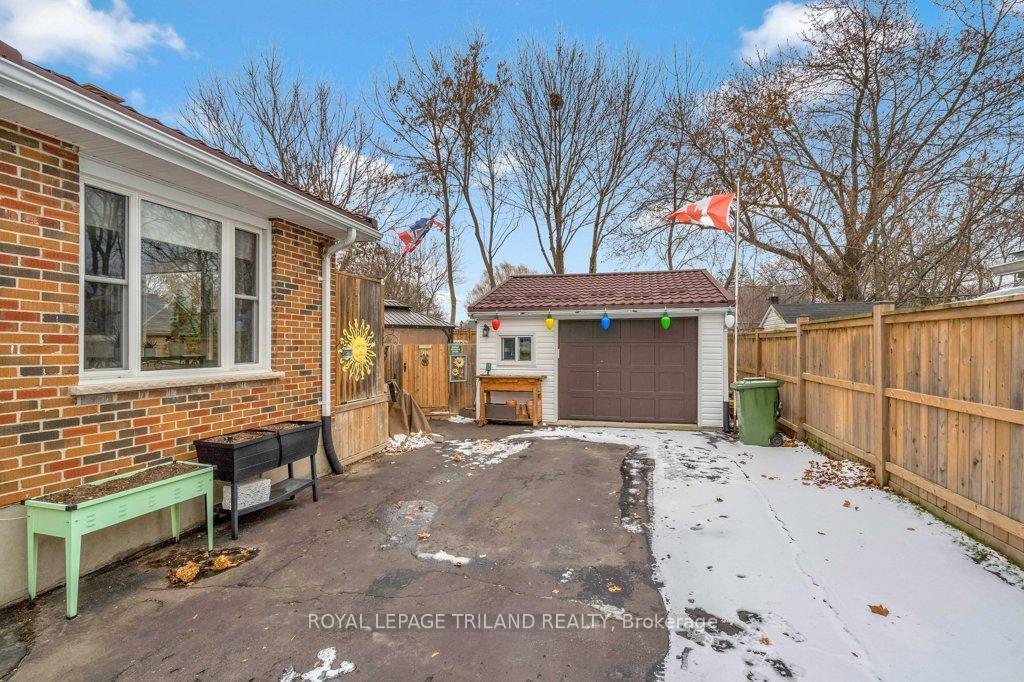 Photo 35 of 20 Dieppe Drive, St. Thomas — HOMEH