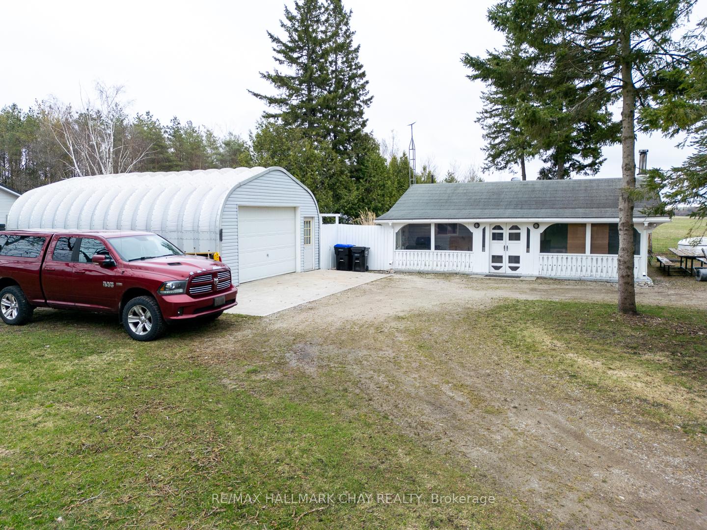 Photo 1 of 1761 County Road 92, Springwater, Rural Springwater — HOMEH