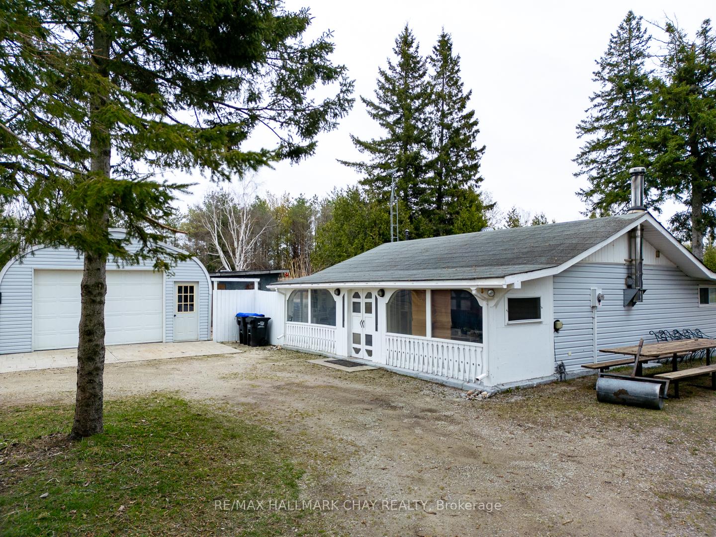 Photo 2 of 1761 County Road 92, Springwater, Rural Springwater — HOMEH