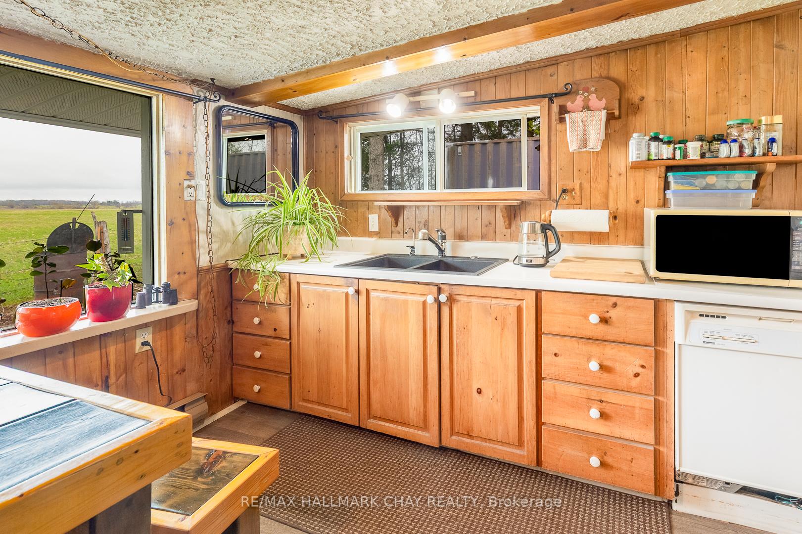 Photo 12 of 1761 County Road 92, Springwater, Rural Springwater — HOMEH