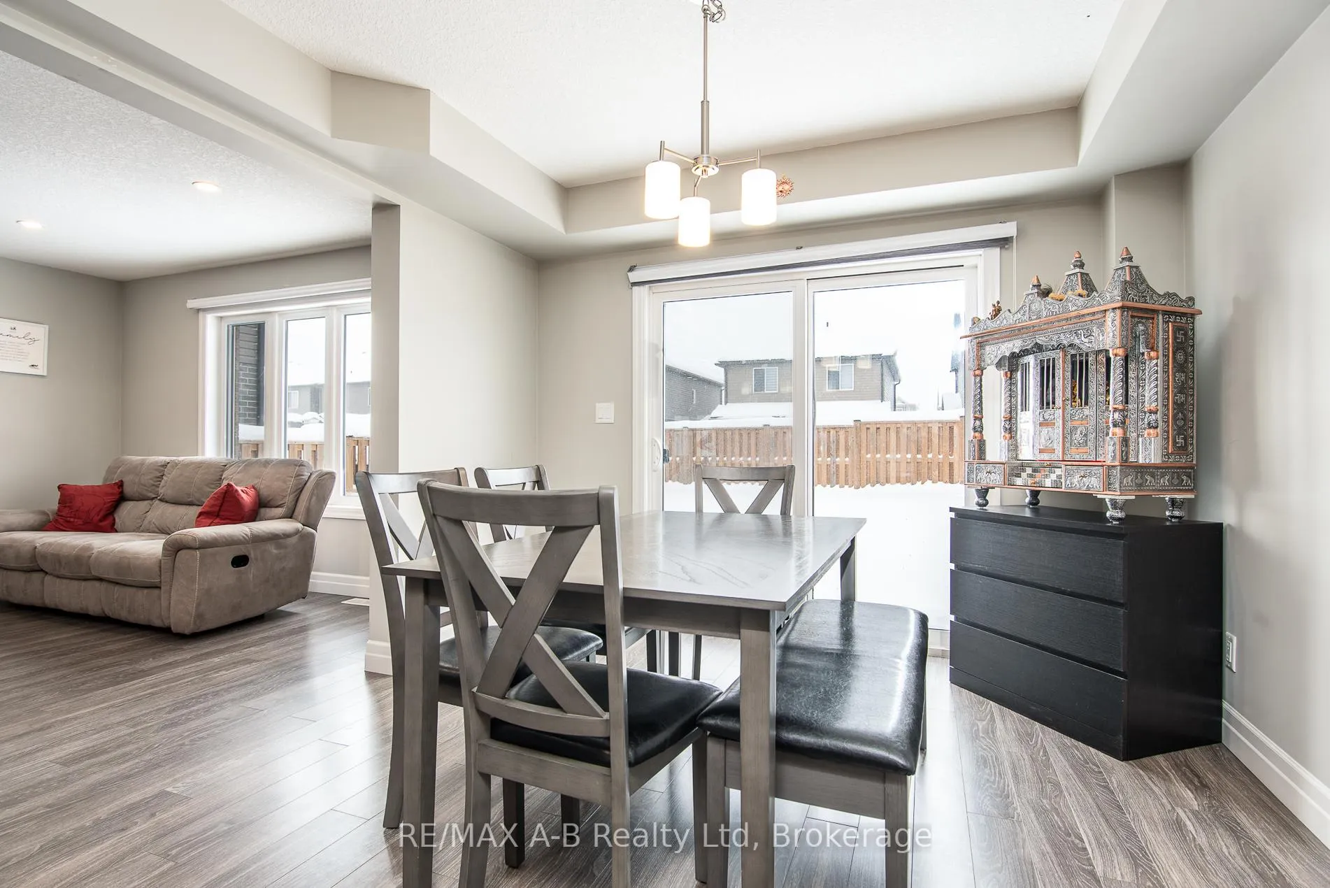 Photo 8 of 31 Davidson Drive, Stratford — HOMEH
