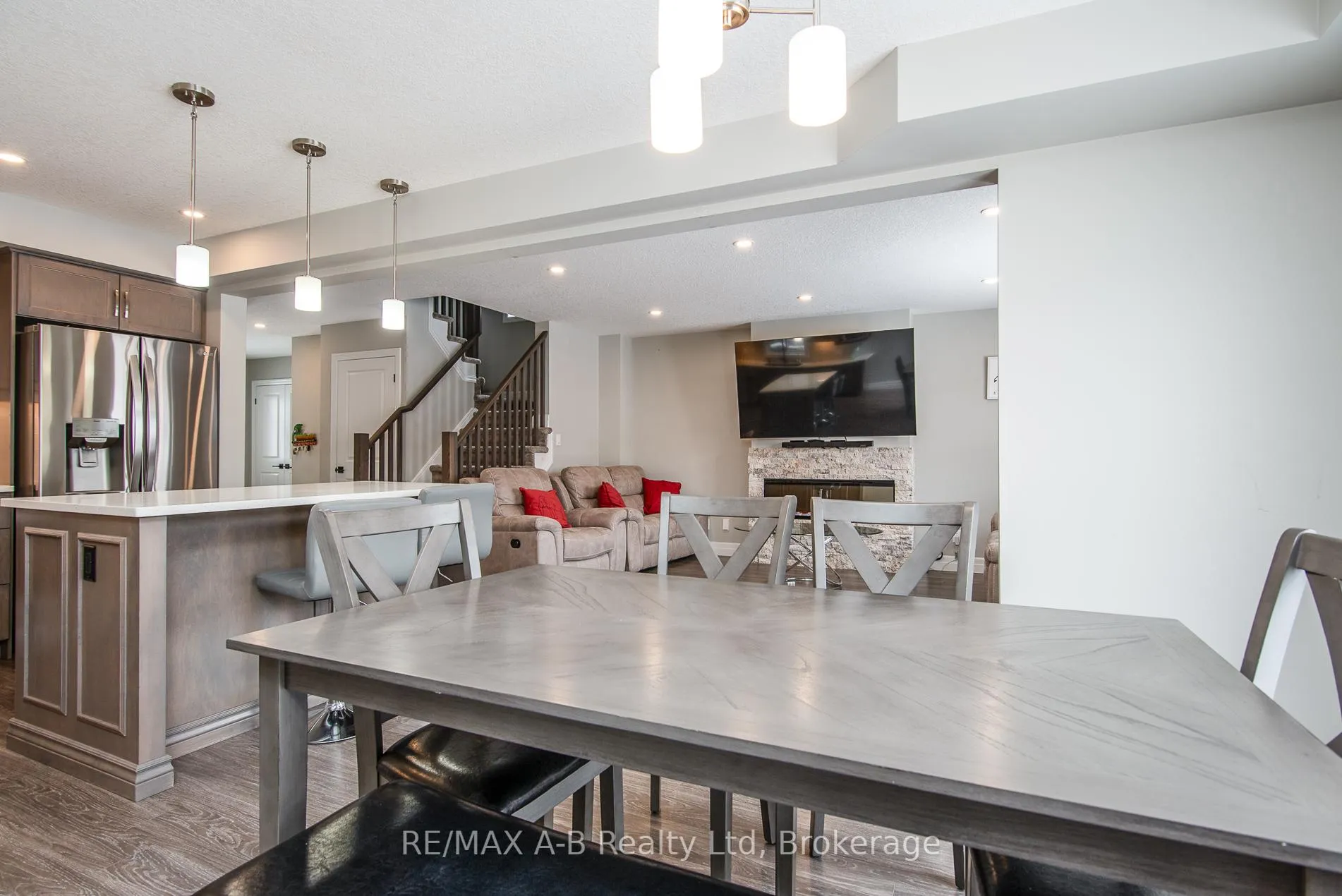 Photo 9 of 31 Davidson Drive, Stratford — HOMEH